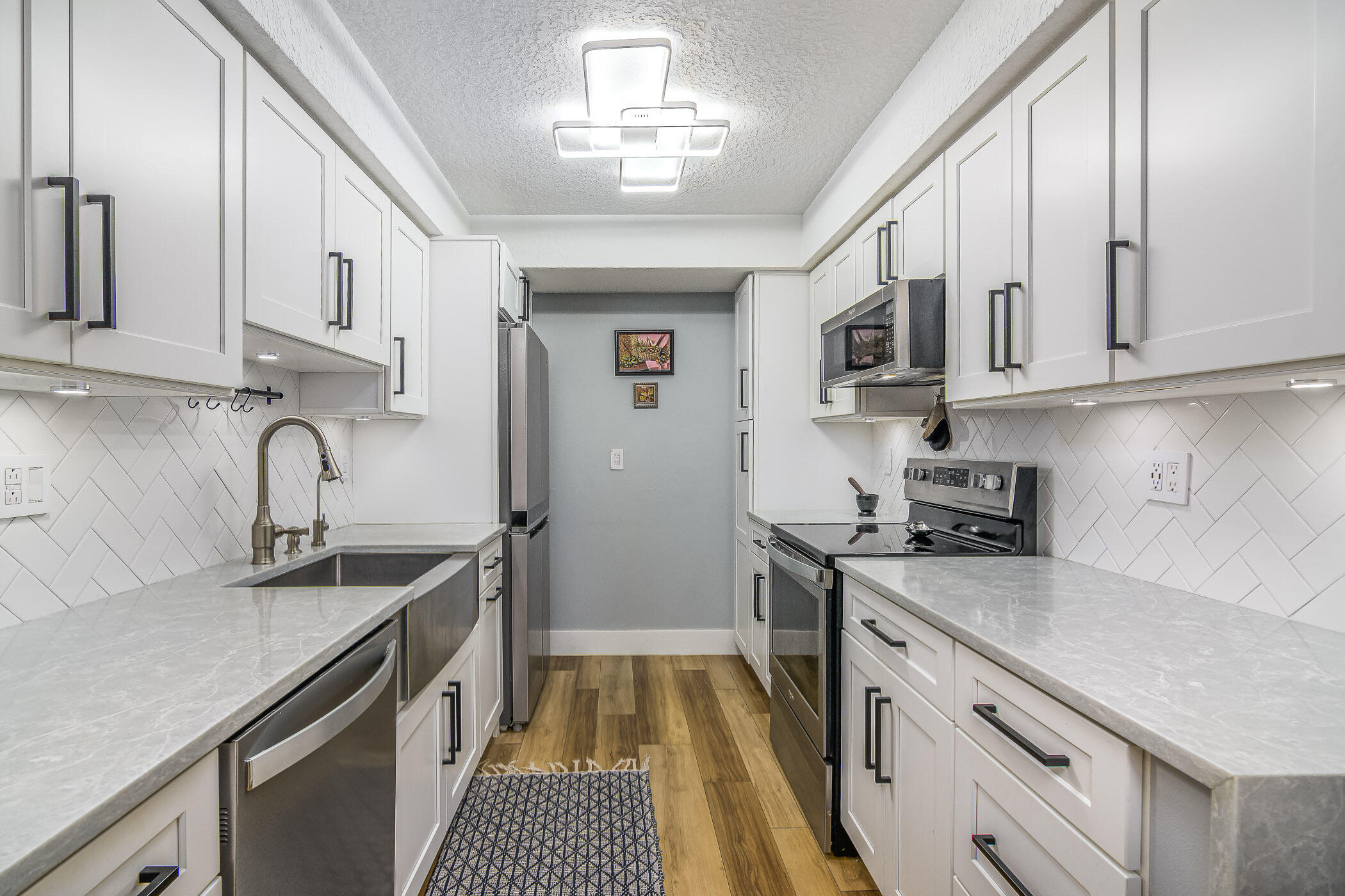 2090 N Atlantic Avenue, 304