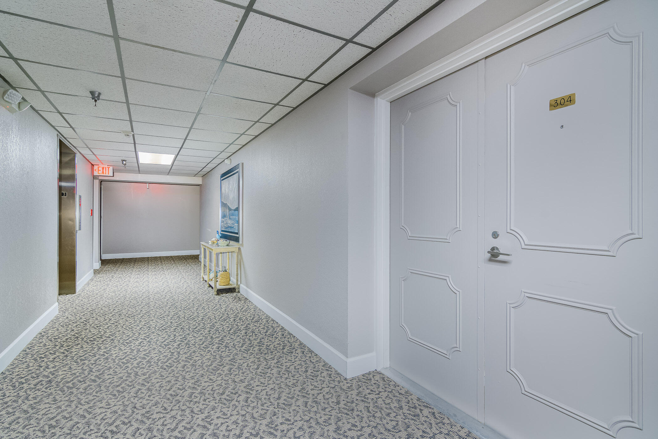 2090 N Atlantic Avenue, 304