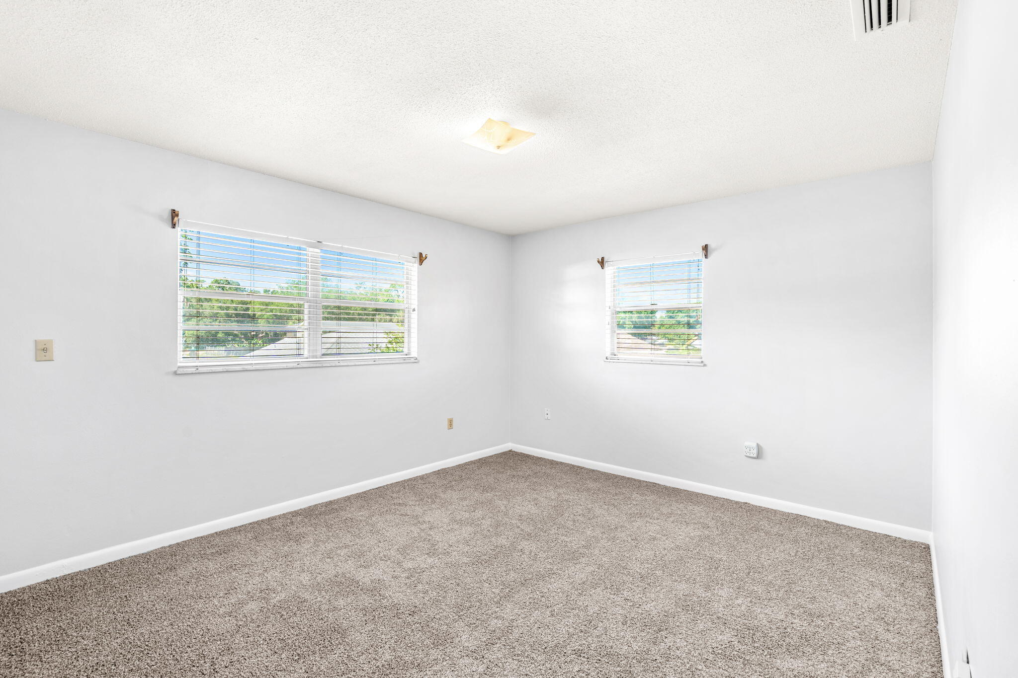 885 Pilgrim Drive