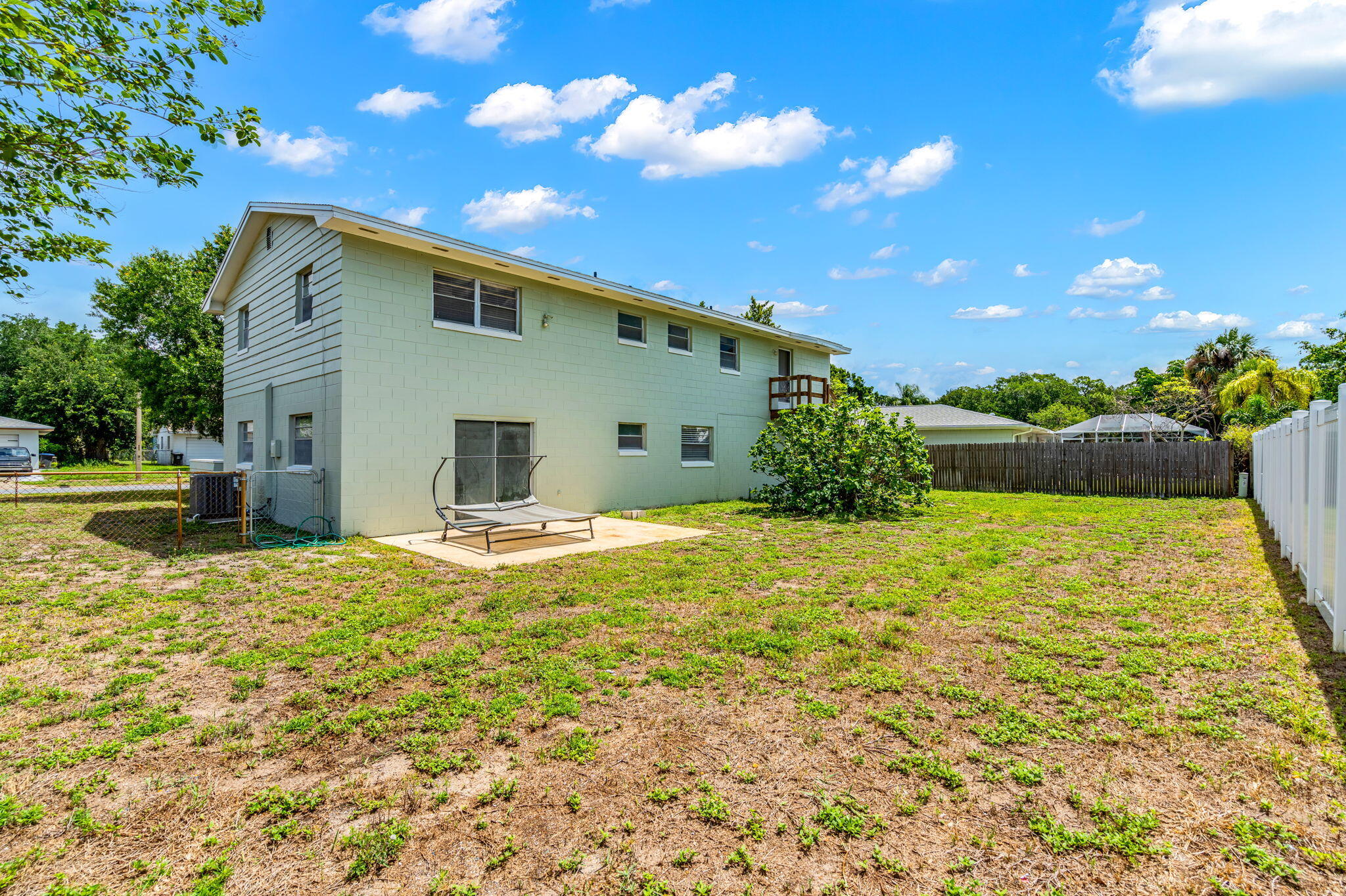 885 Pilgrim Drive