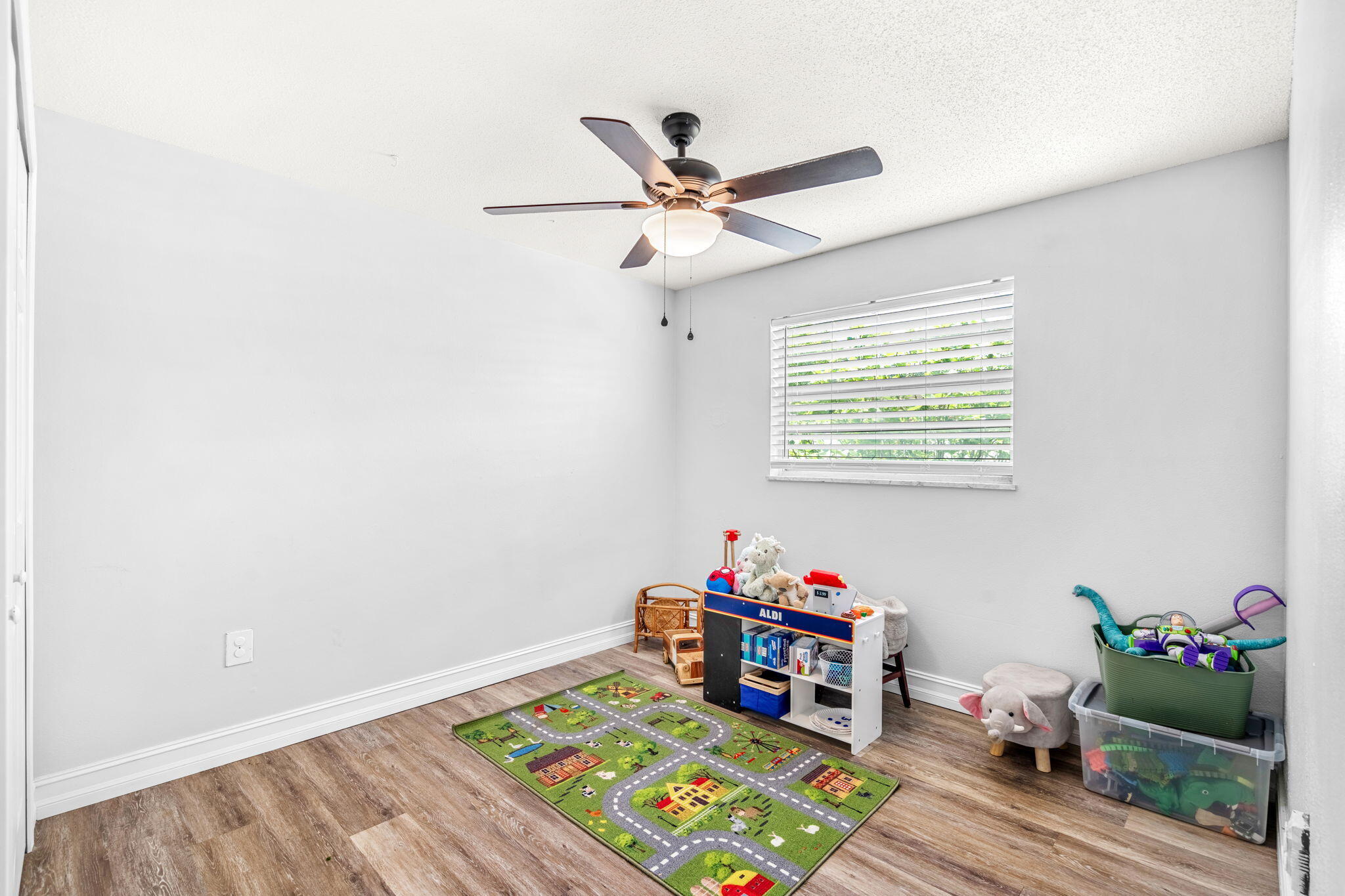 885 Pilgrim Drive