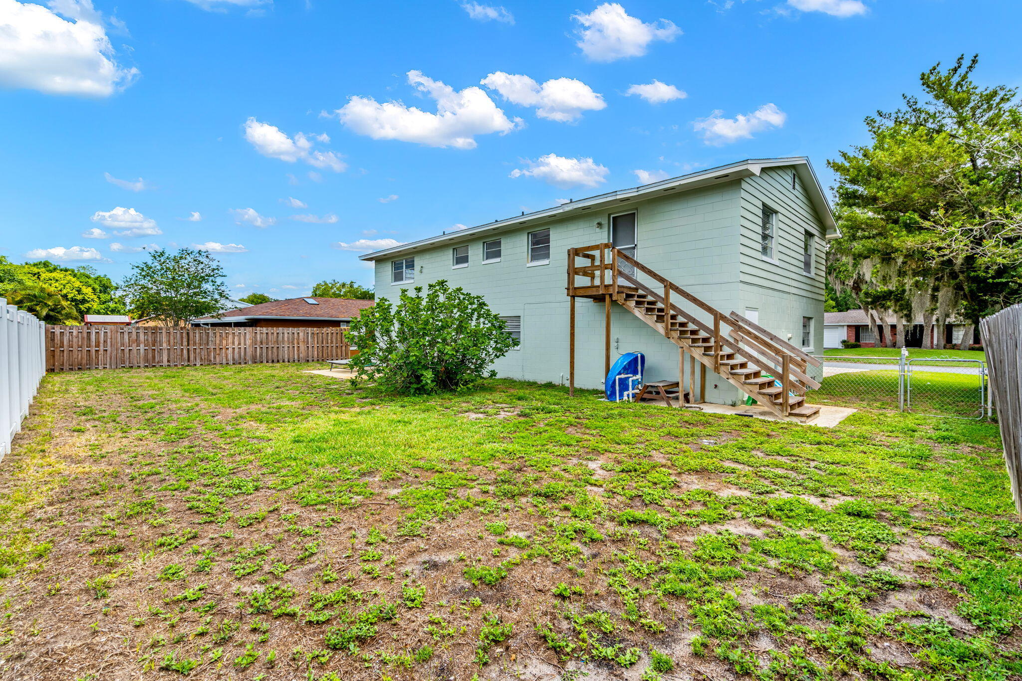 885 Pilgrim Drive