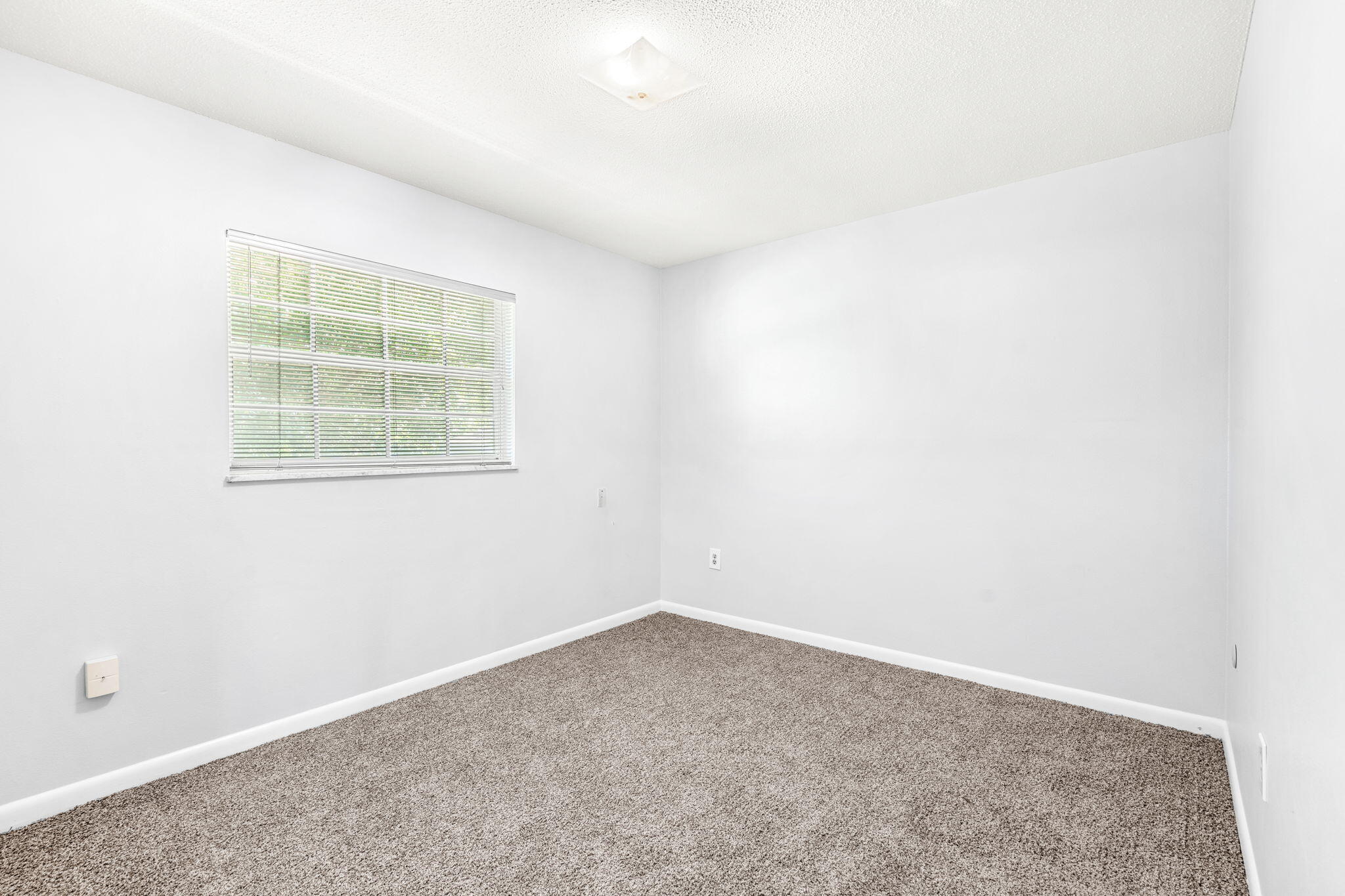 885 Pilgrim Drive