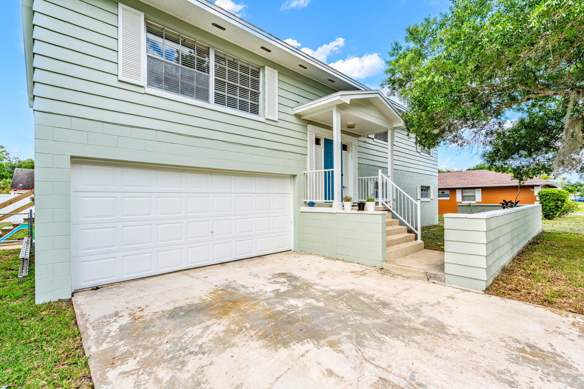 885 Pilgrim Drive