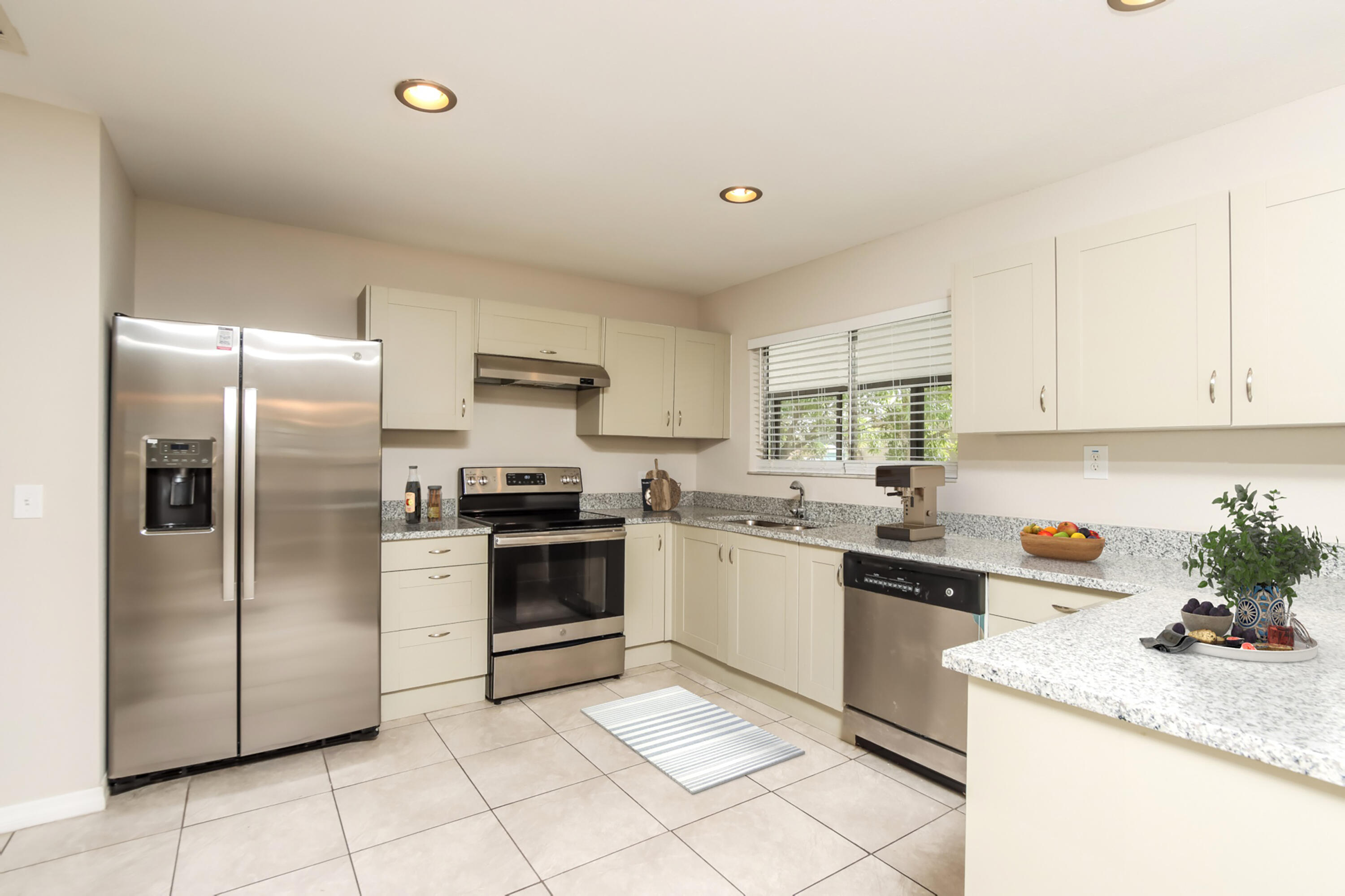 1096 Newbern Street NE