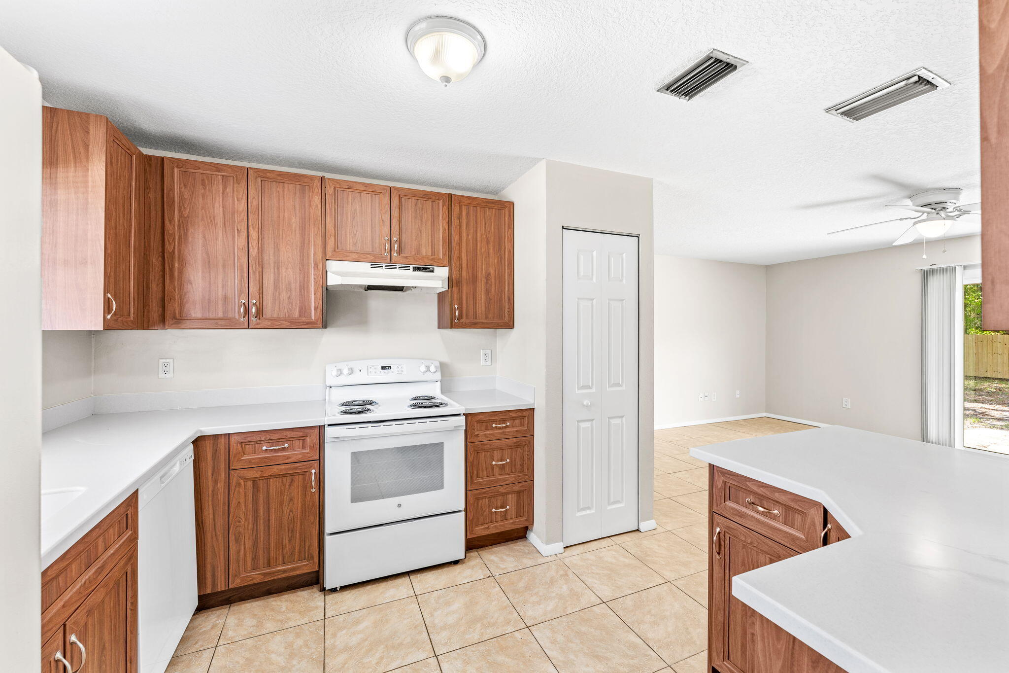 1490 Waco Boulevard SE