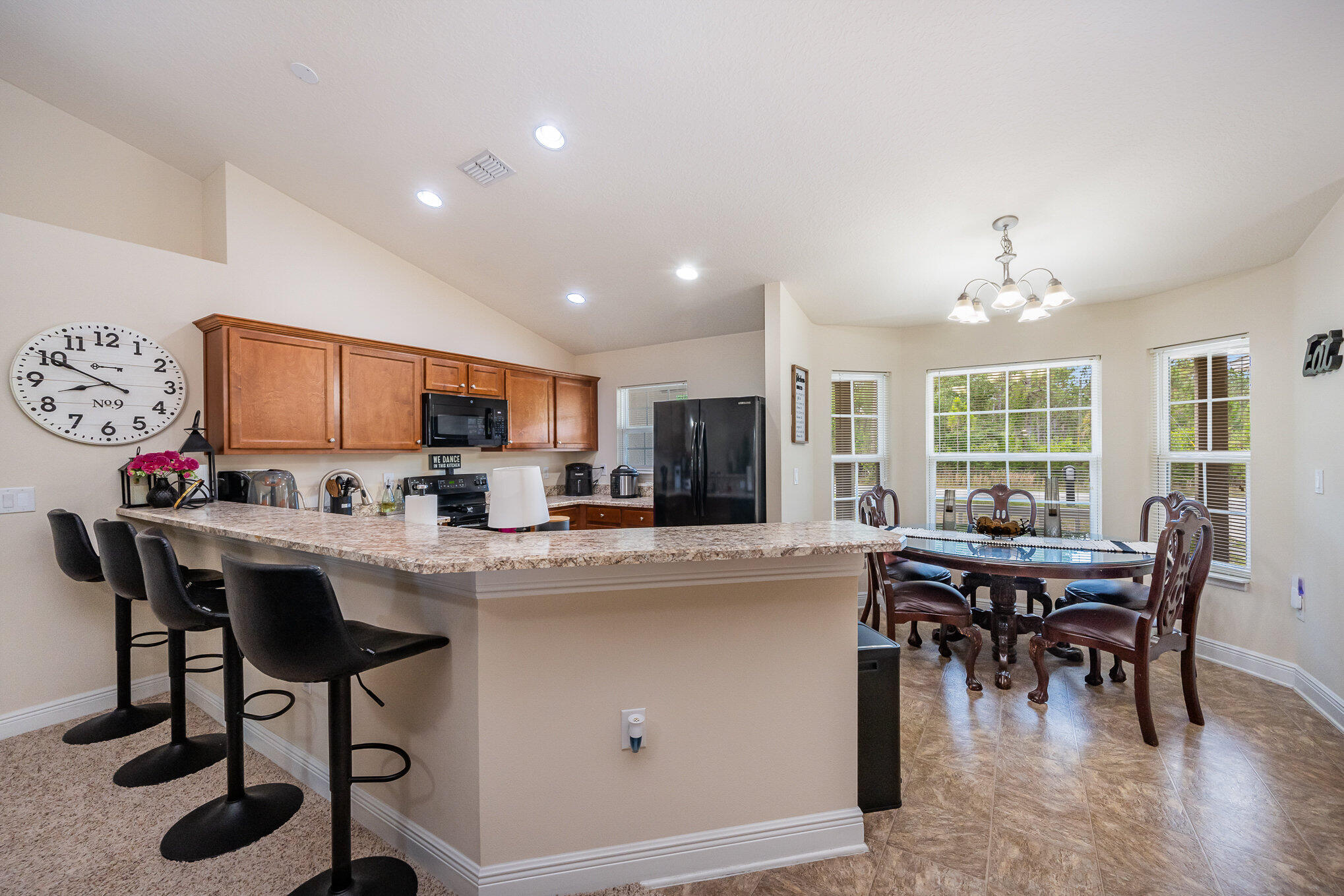 239 Tucson Road SW