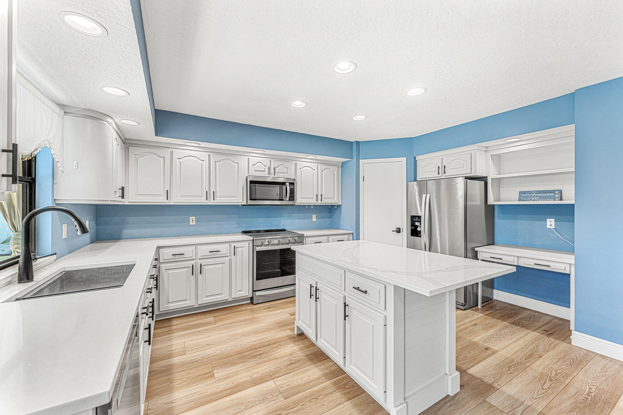 1125 Old Parsonage Drive