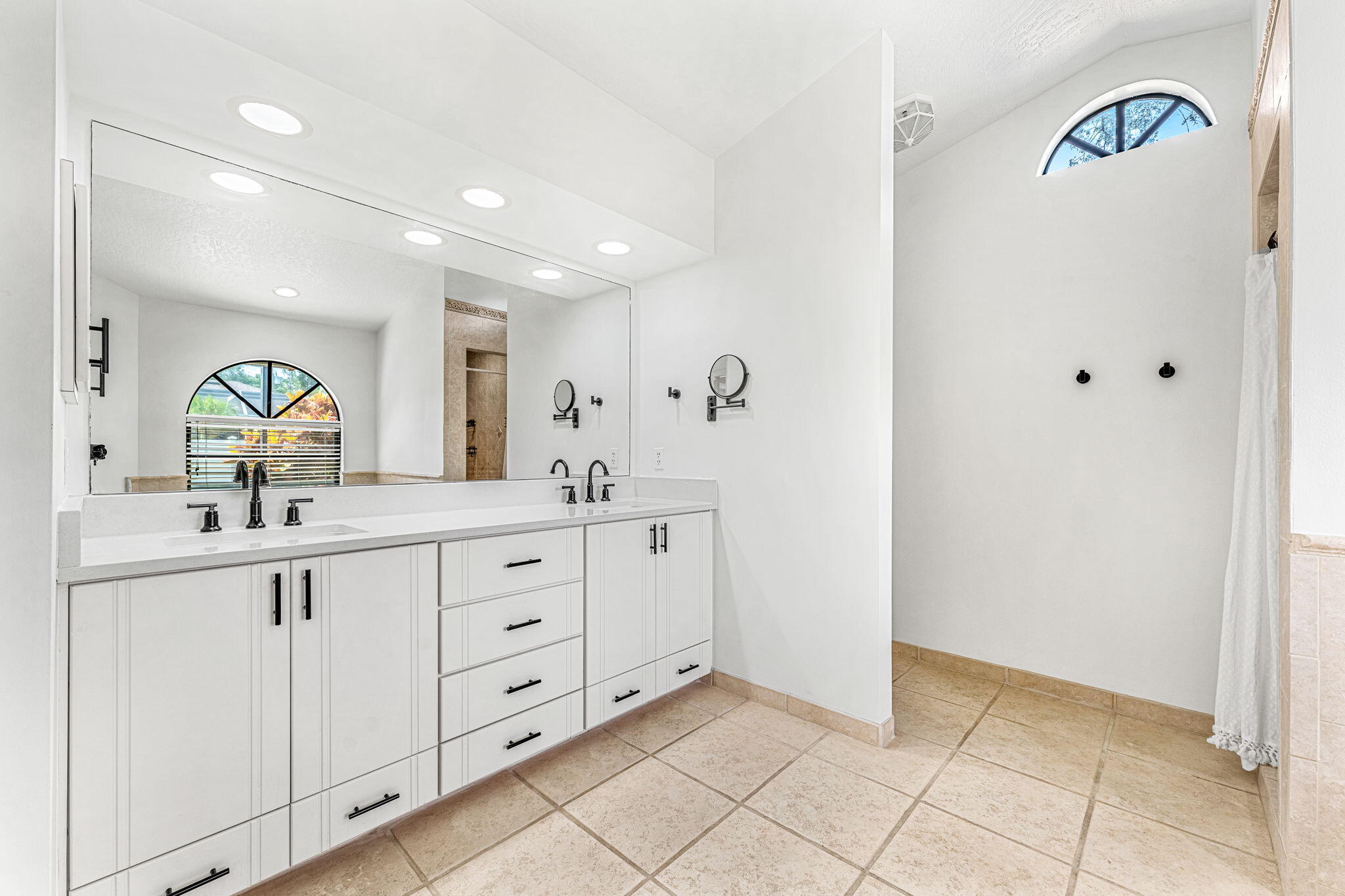 1125 Old Parsonage Drive