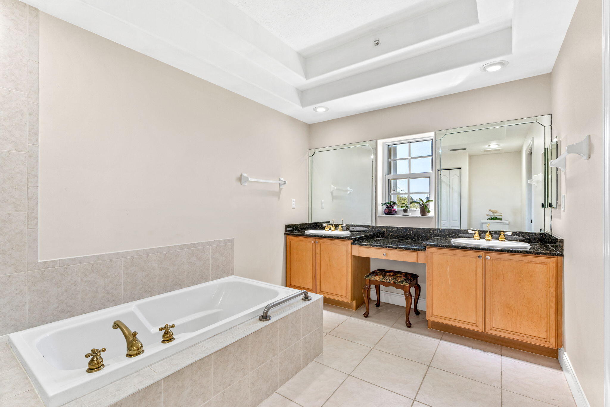 4955 Dixie Highway NE, 401
