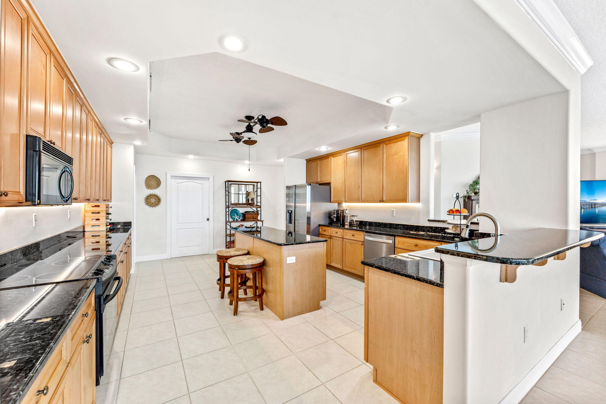 4955 Dixie Highway NE, 401