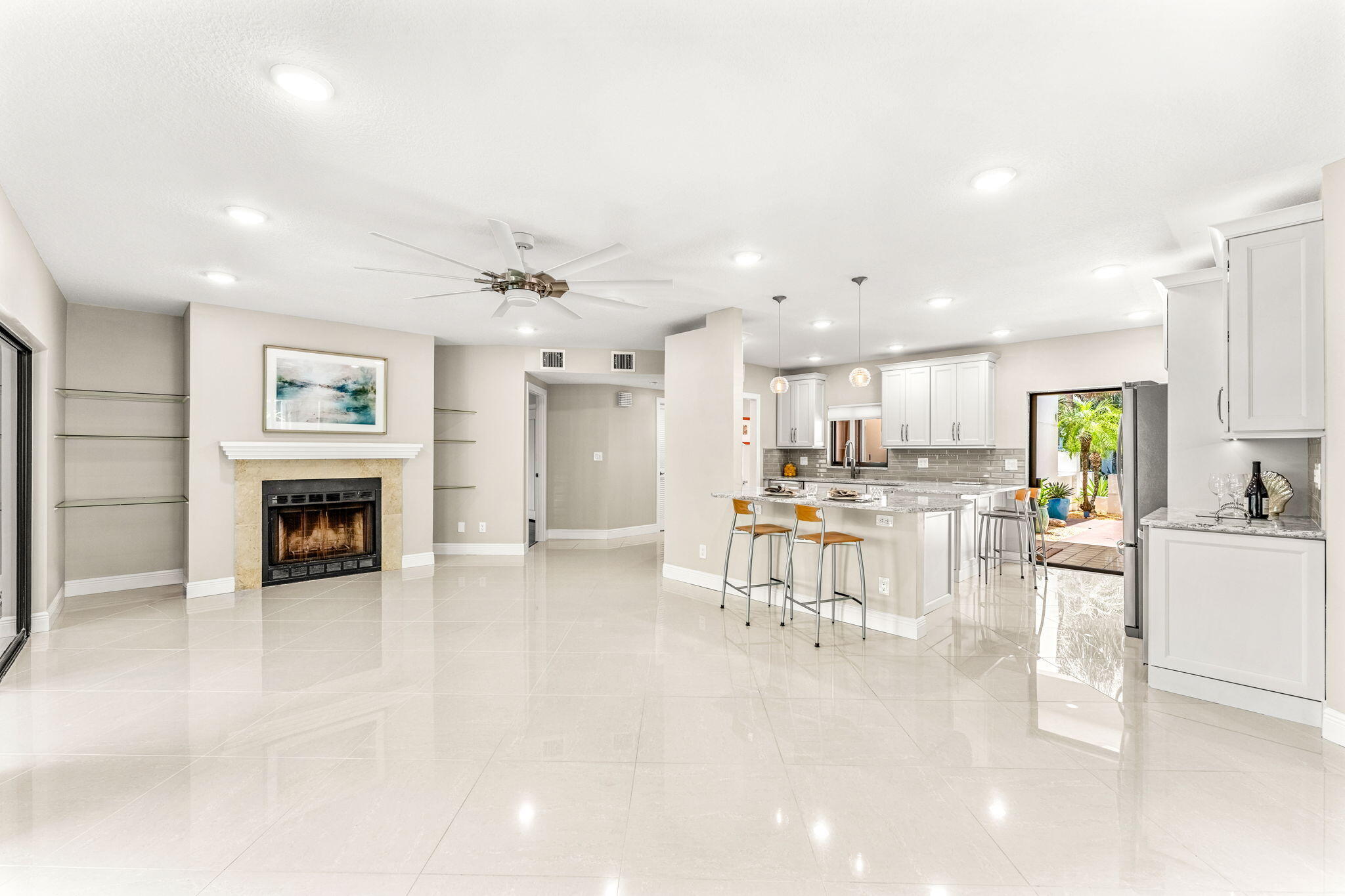260 Aquarina Boulevard, 260