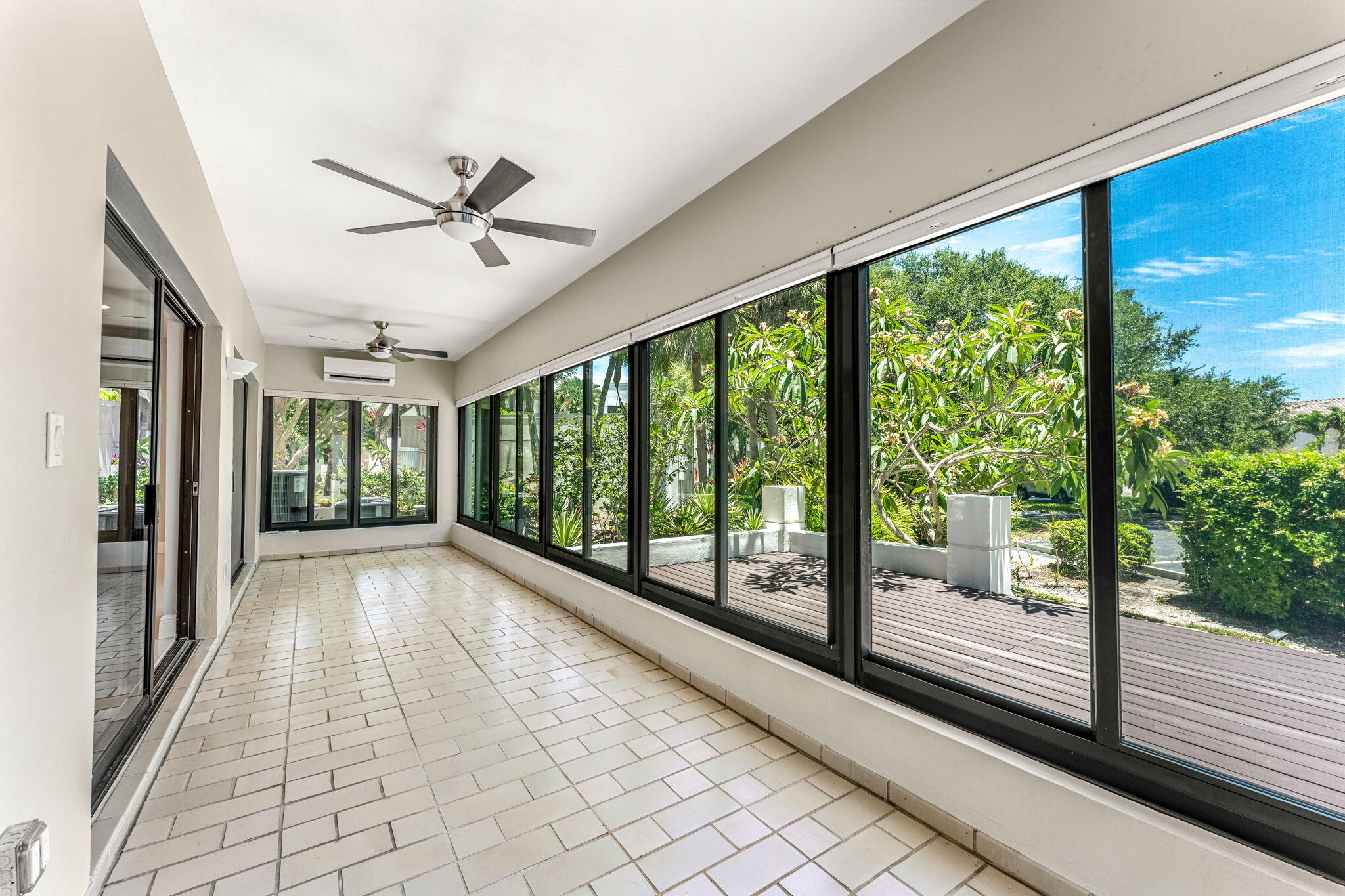260 Aquarina Boulevard, 260