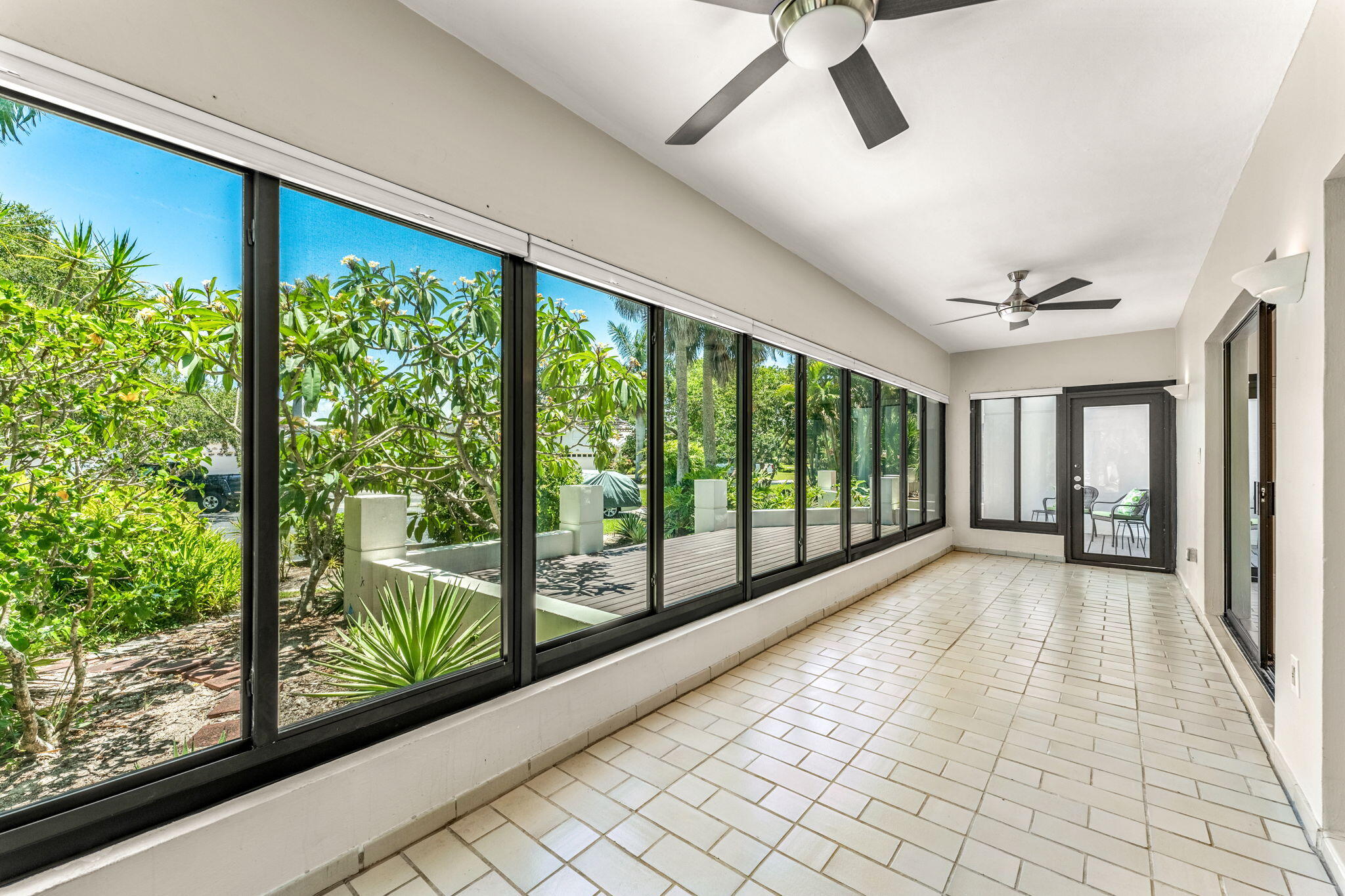 260 Aquarina Boulevard, 260