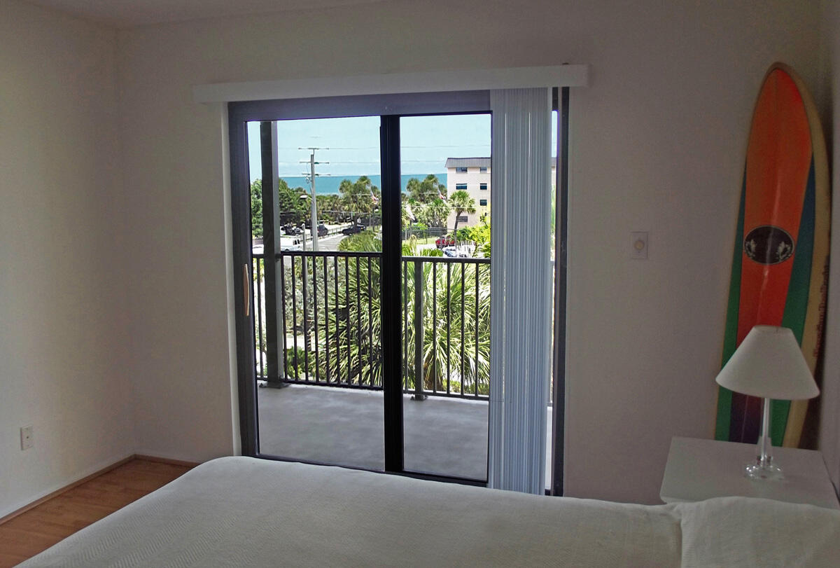 4105 Ocean Beach Boulevard, 422
