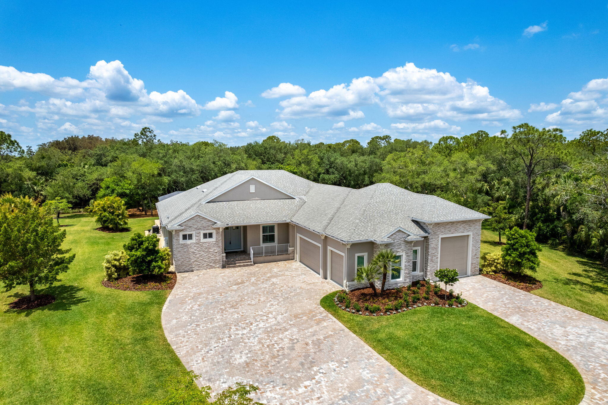 2585 Pimlico Lane