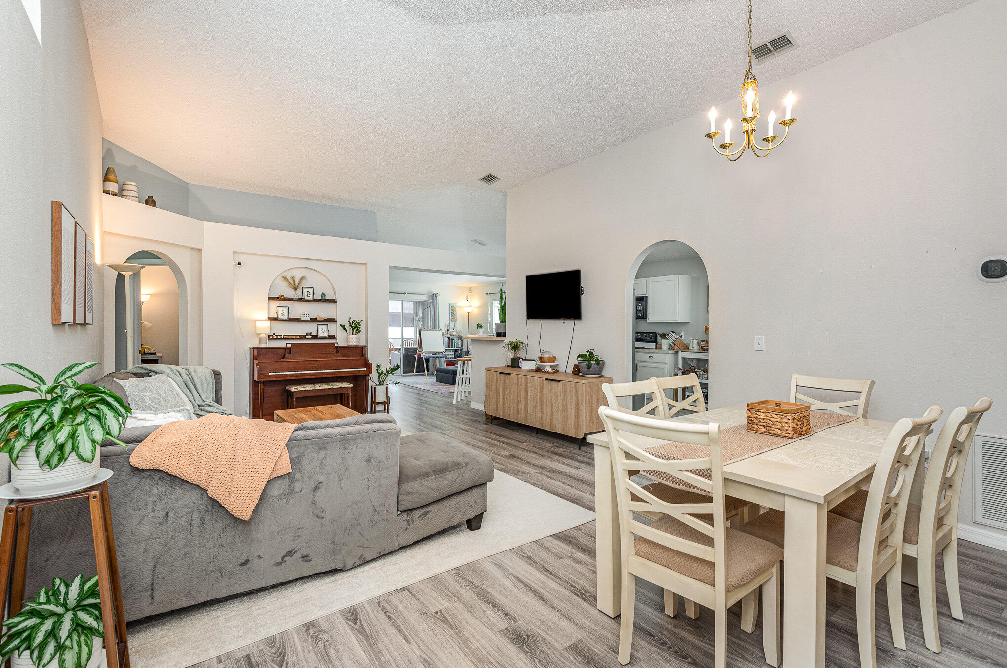 1167 White Oak Circle