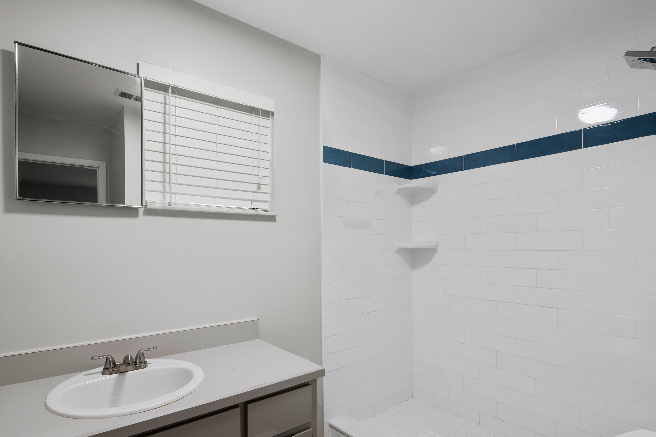 2222 Flower Tree Circle