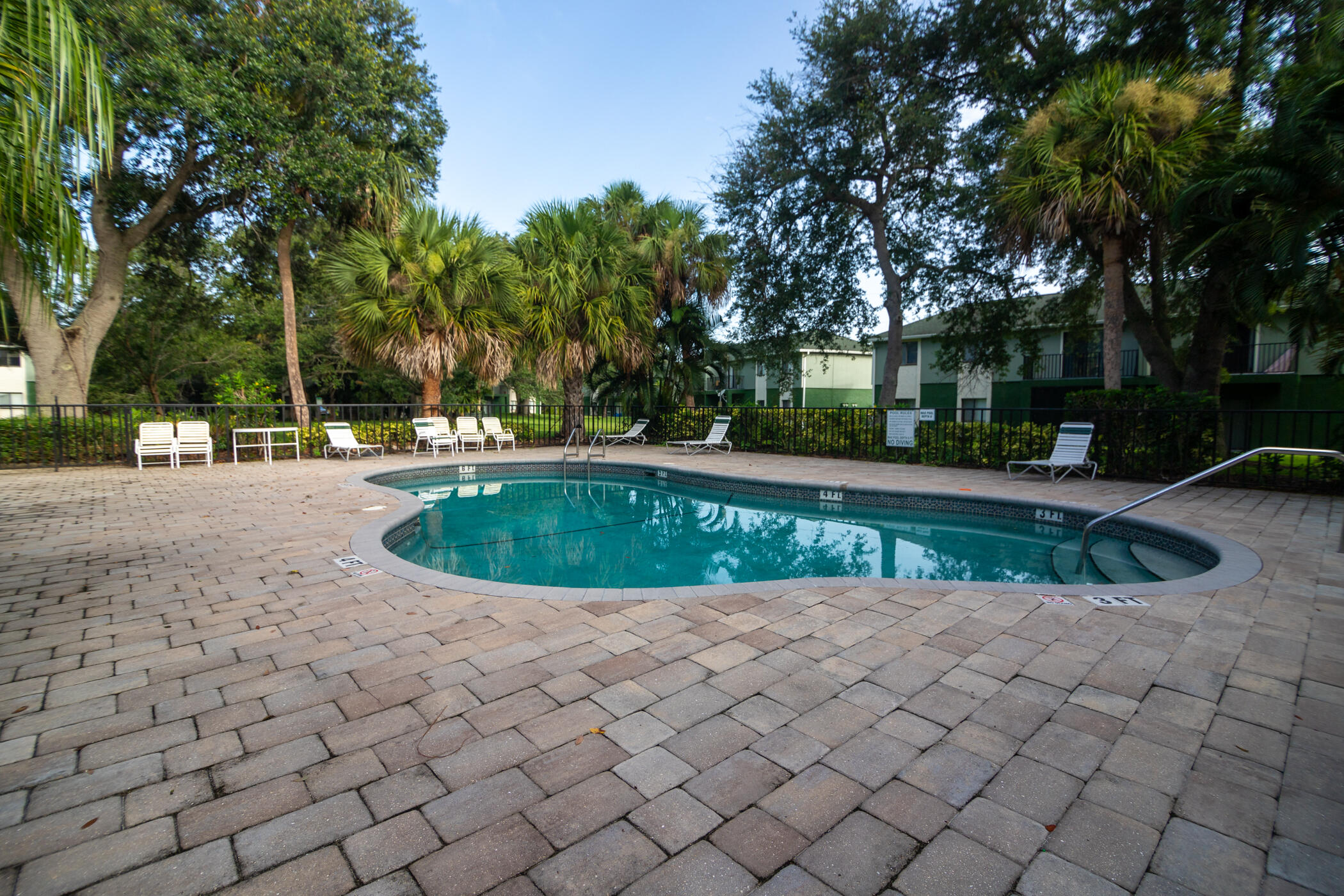 2222 Flower Tree Circle