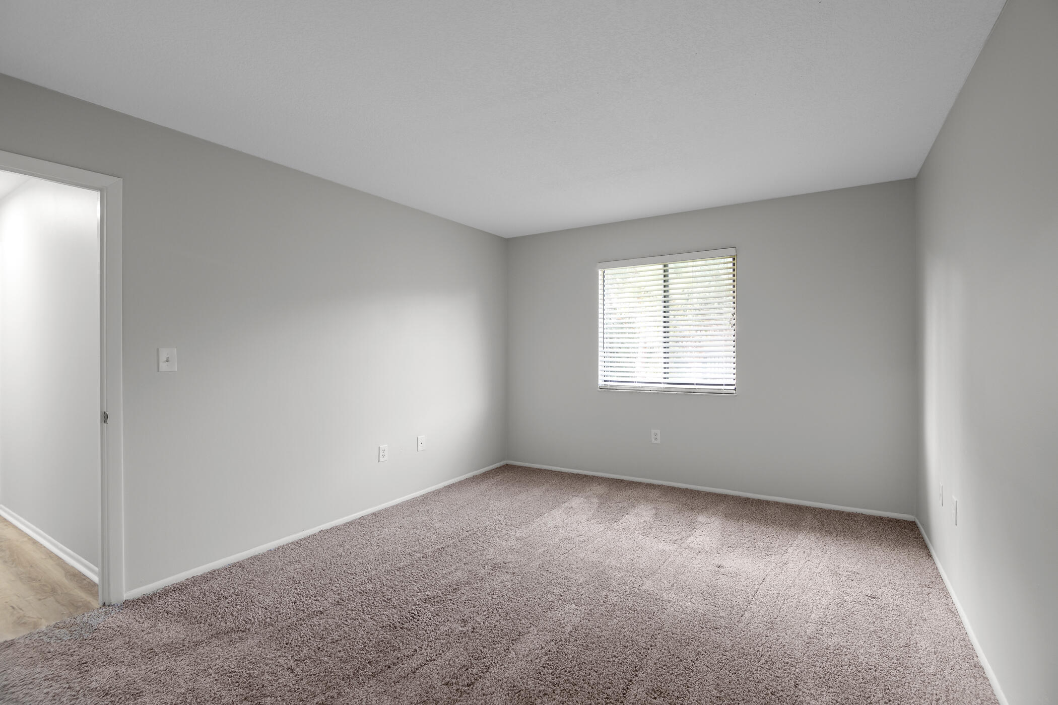 2222 Flower Tree Circle