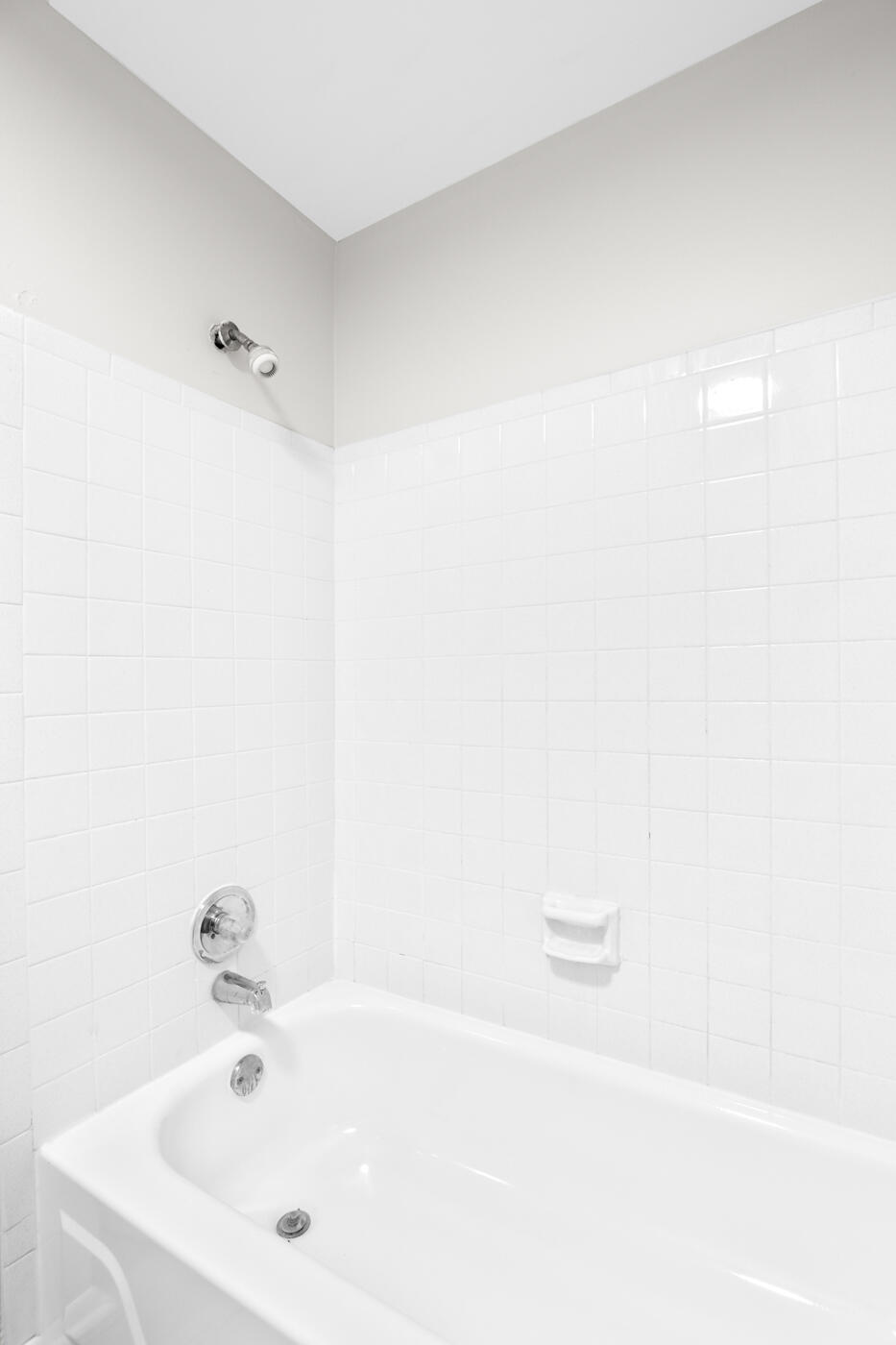 2222 Flower Tree Circle