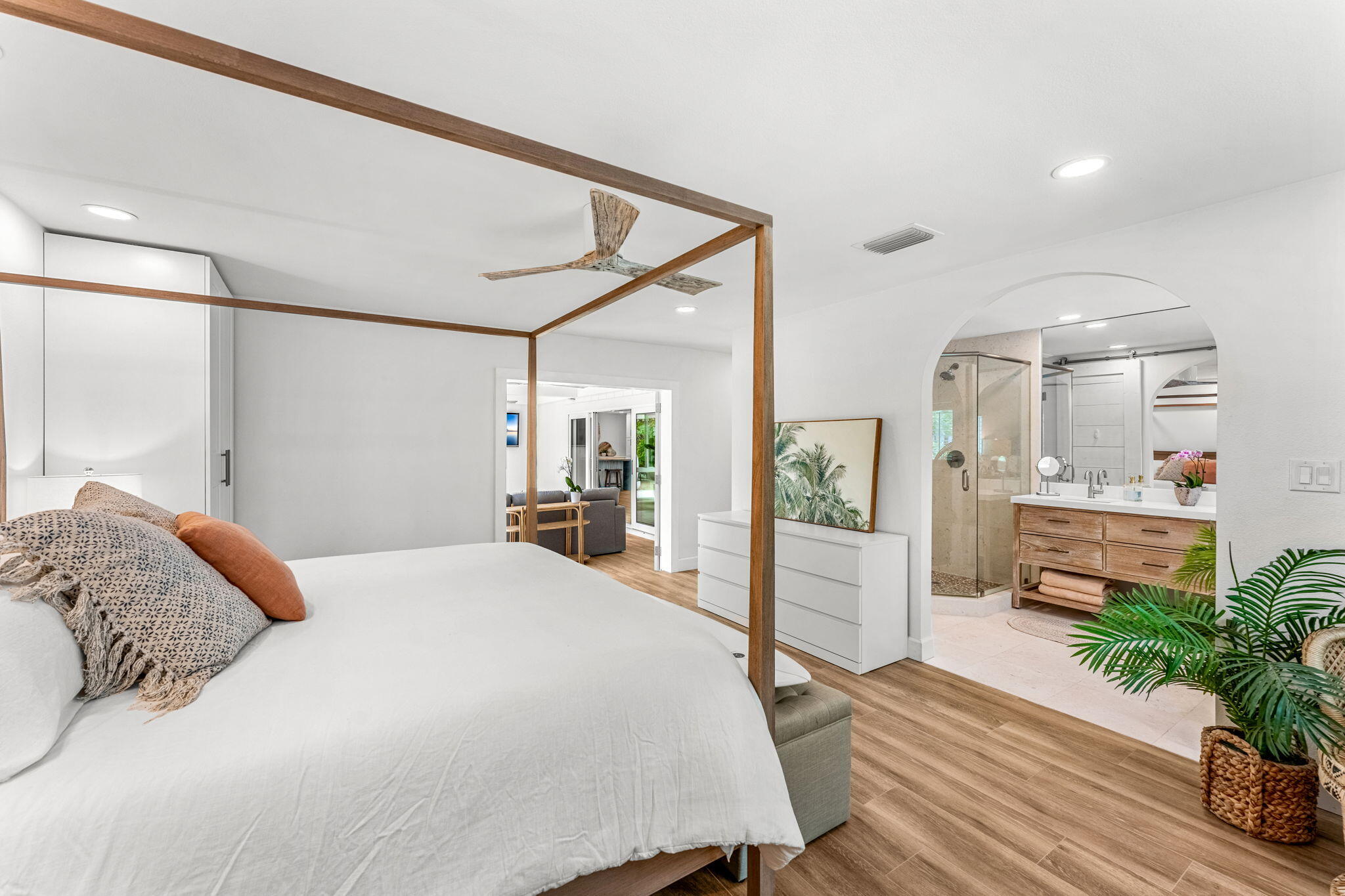 2240 Sea Horse Drive