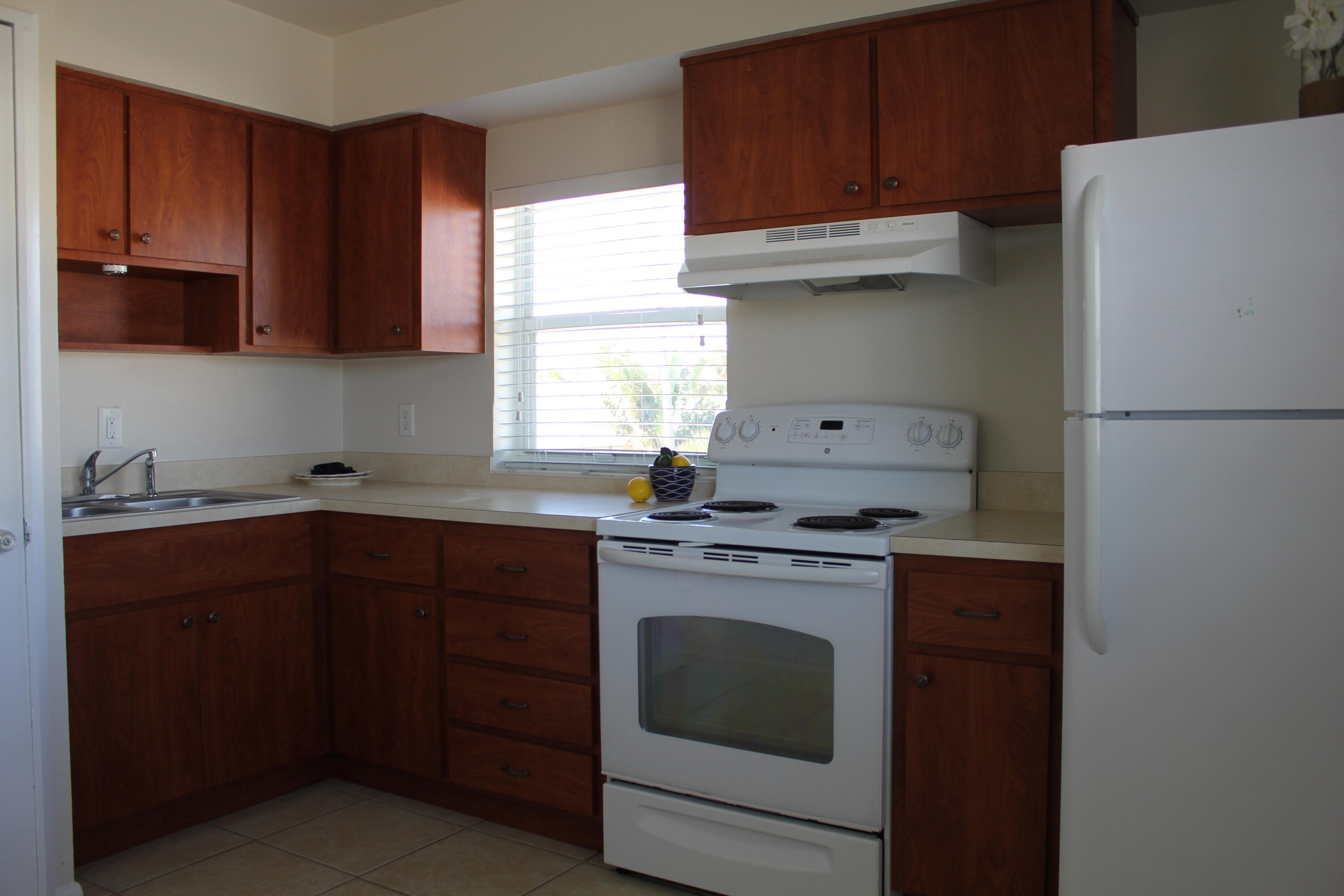 651 Palm Drive, A3