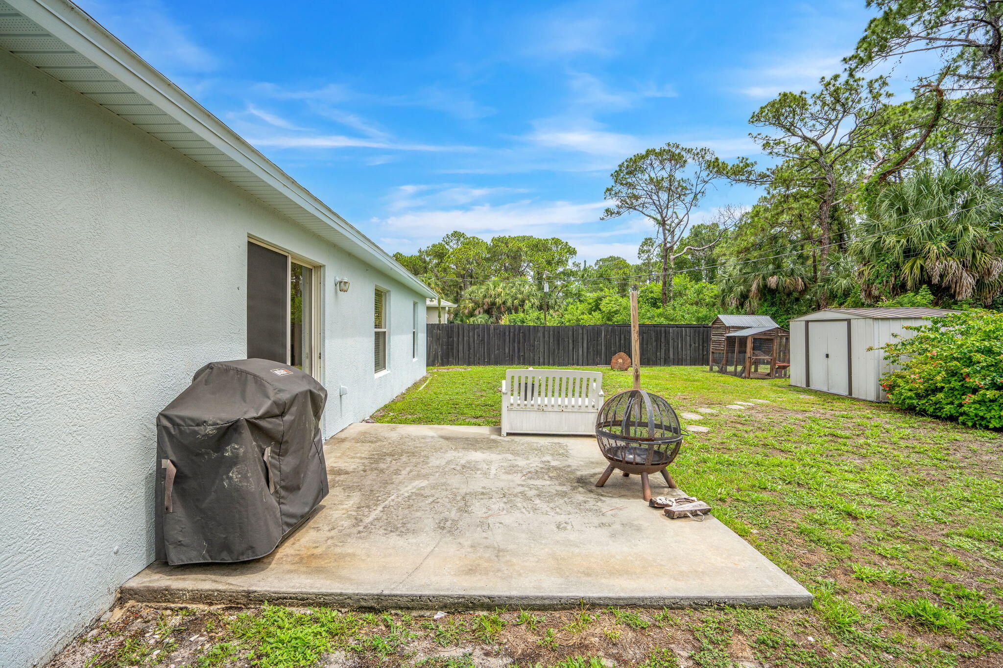 529 Plumbago Road NW