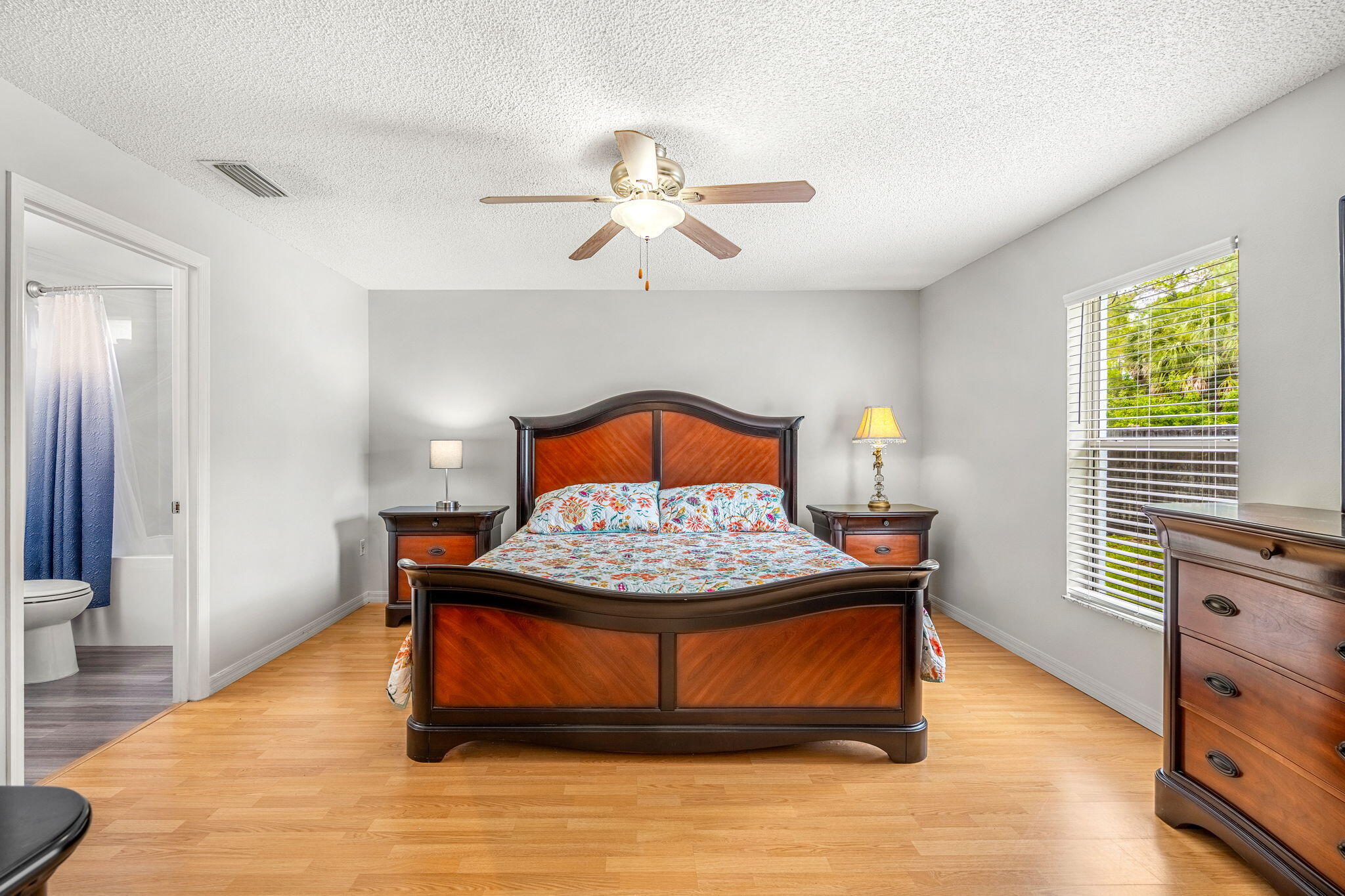 529 Plumbago Road NW