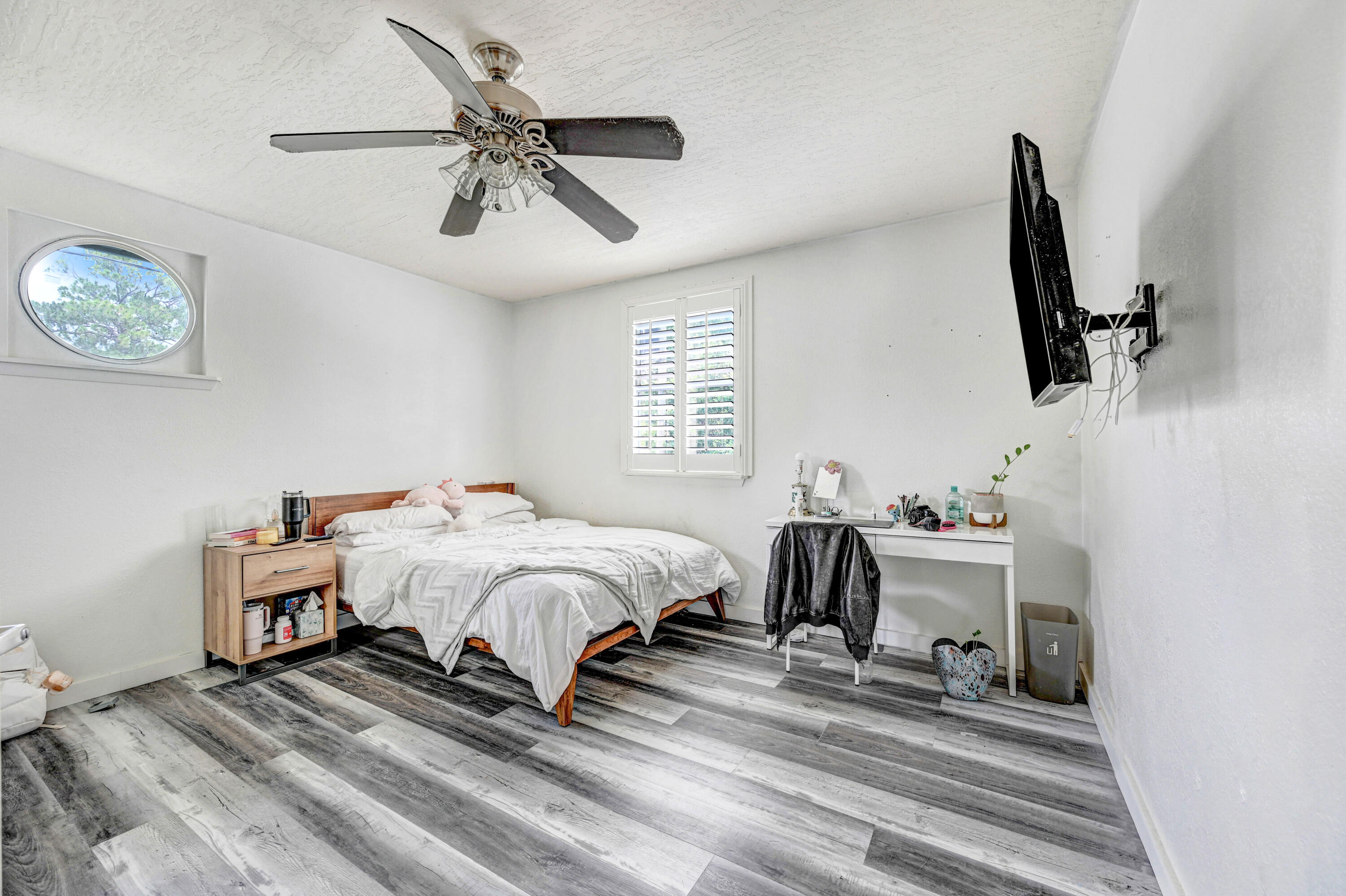 1130 S Tropical Trail