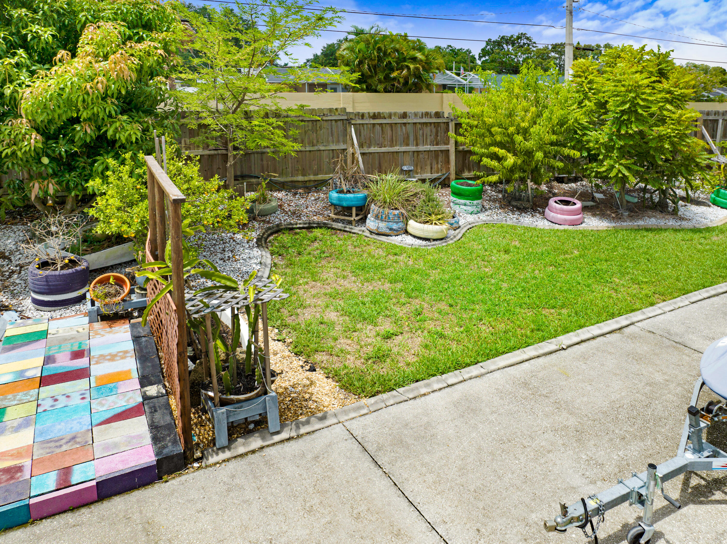 1130 S Tropical Trail
