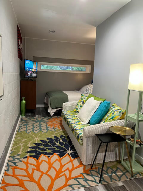 1130 S Tropical Trail