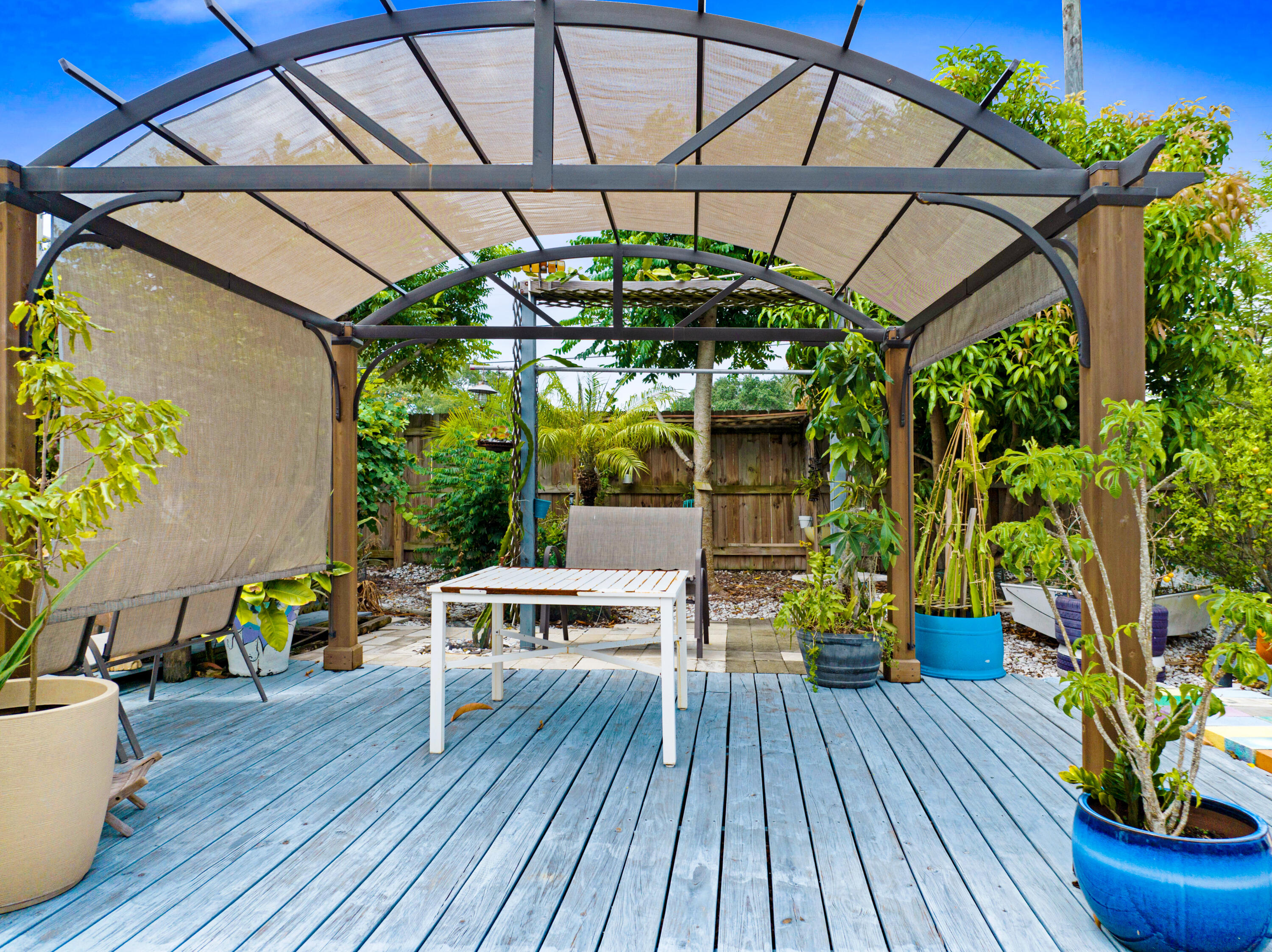 1130 S Tropical Trail