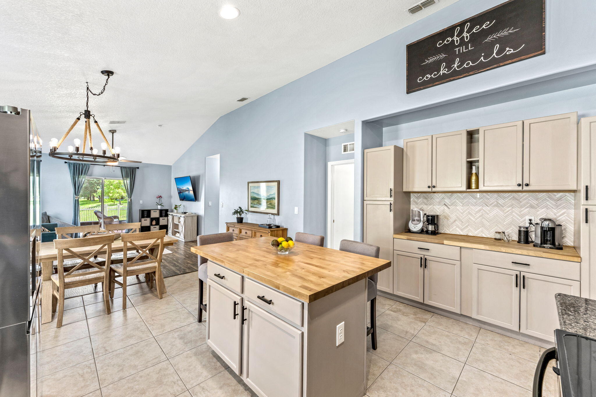 320 Wishing Well Circle SW