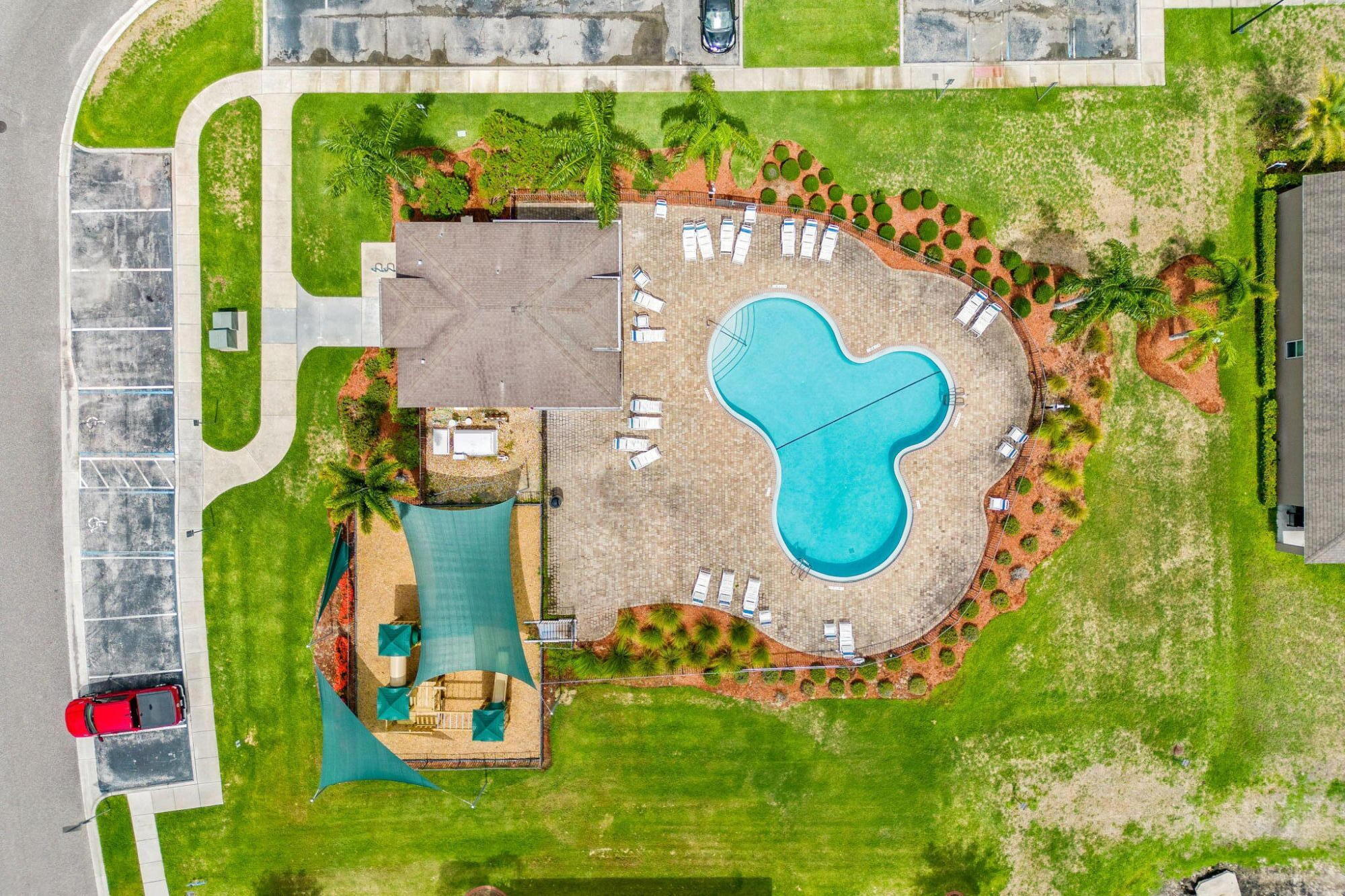 320 Wishing Well Circle SW