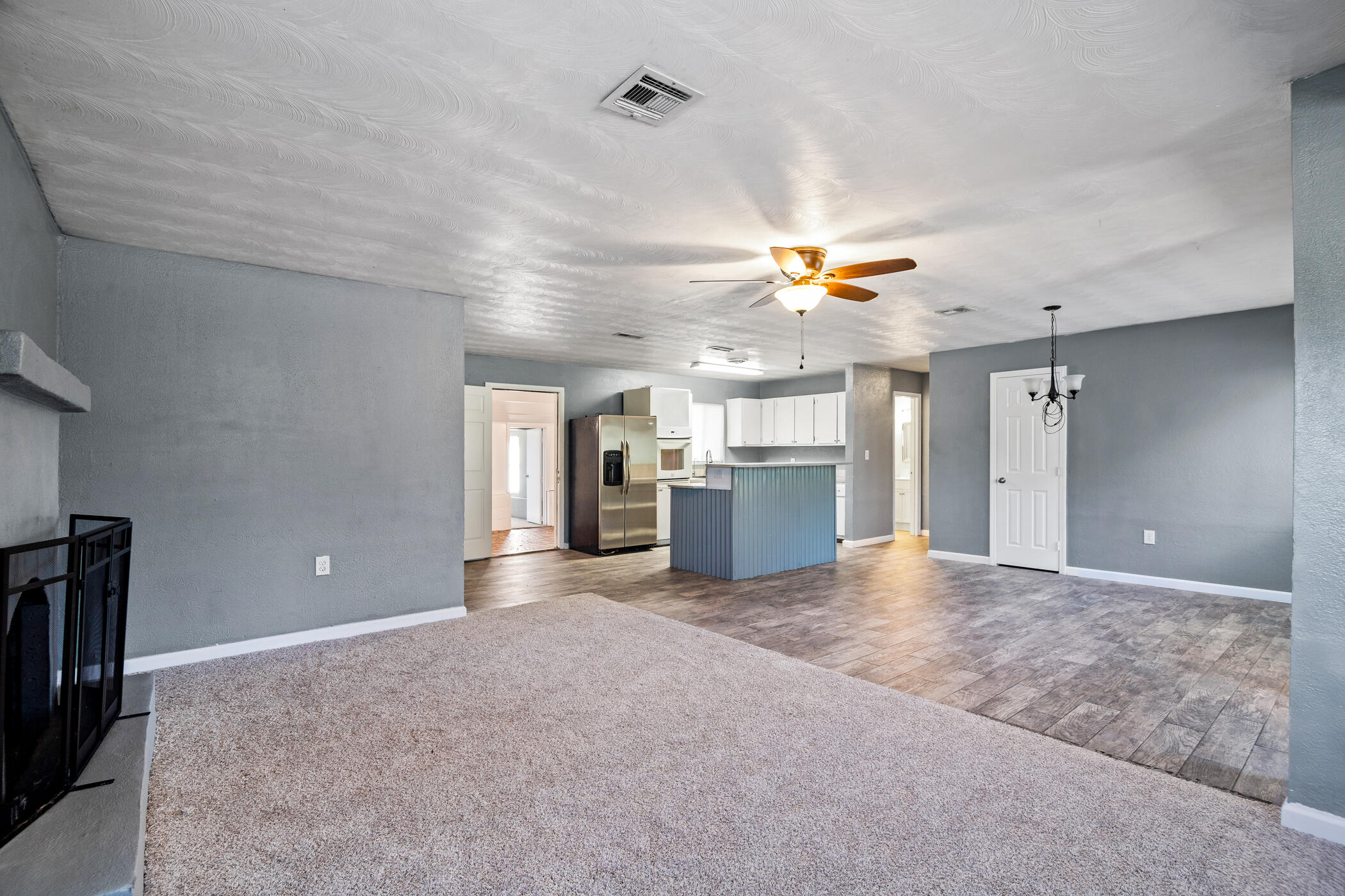 2534 Stratford Drive