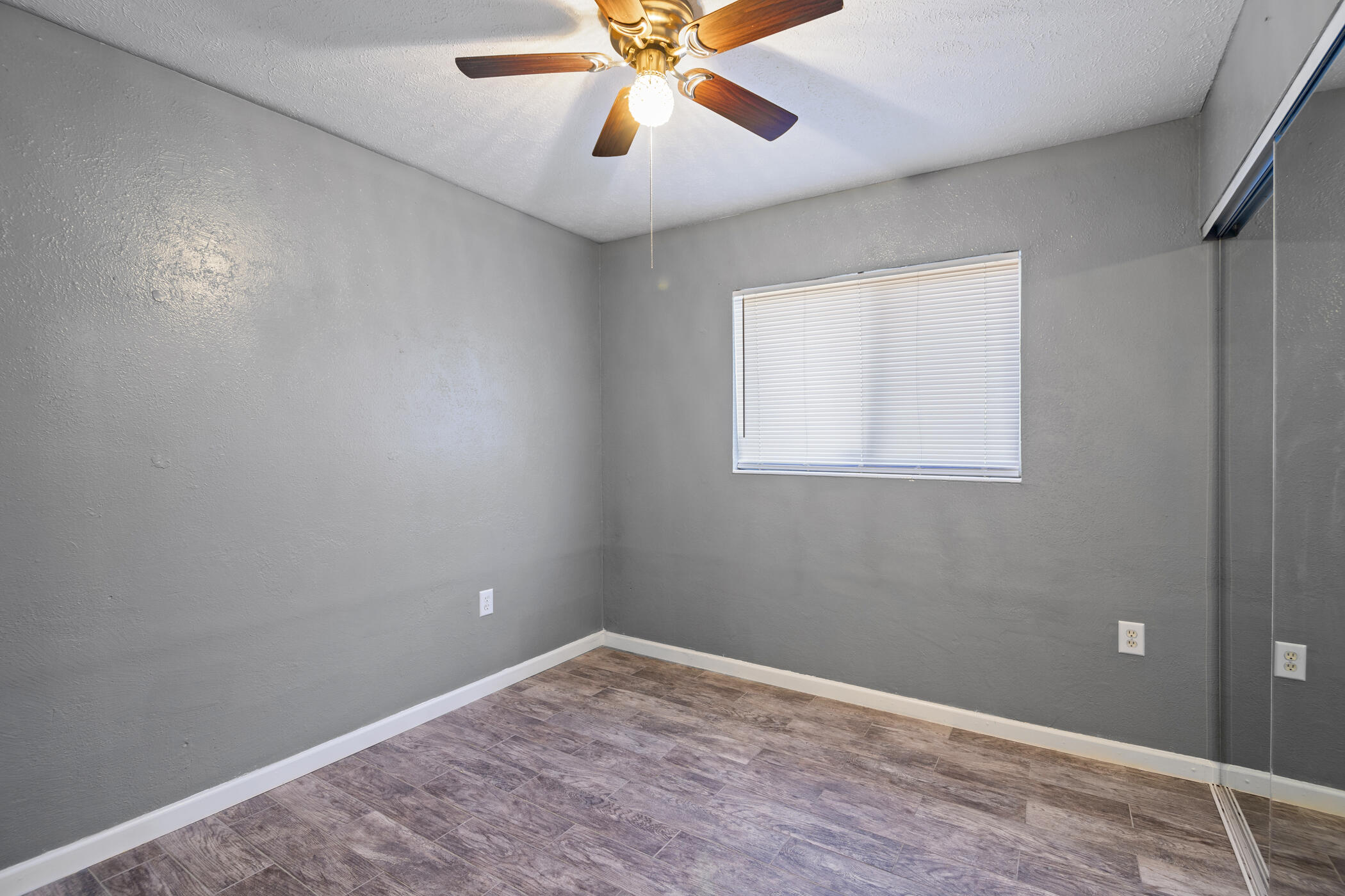 2534 Stratford Drive