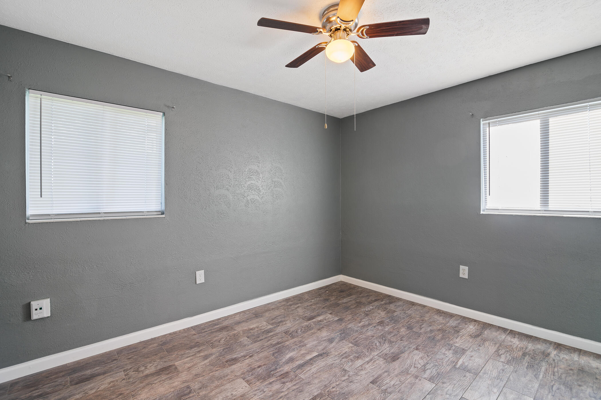 2534 Stratford Drive