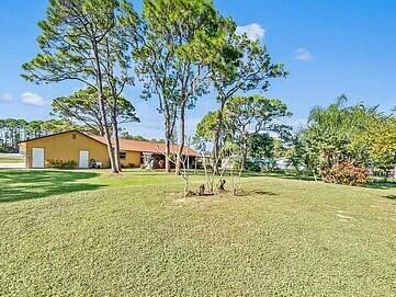 5425 Country Lane