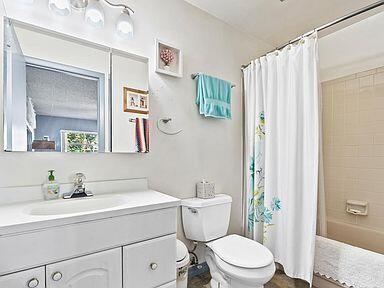 5425 Country Lane