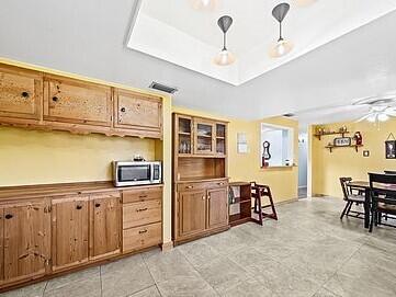 5425 Country Lane