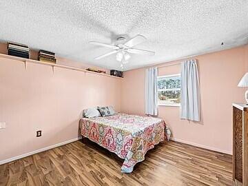 5425 Country Lane
