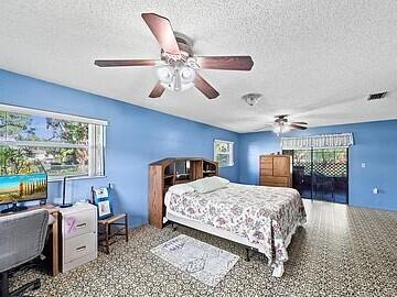 5425 Country Lane