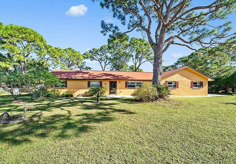 5425 Country Lane