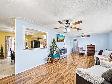 5425 Country Lane