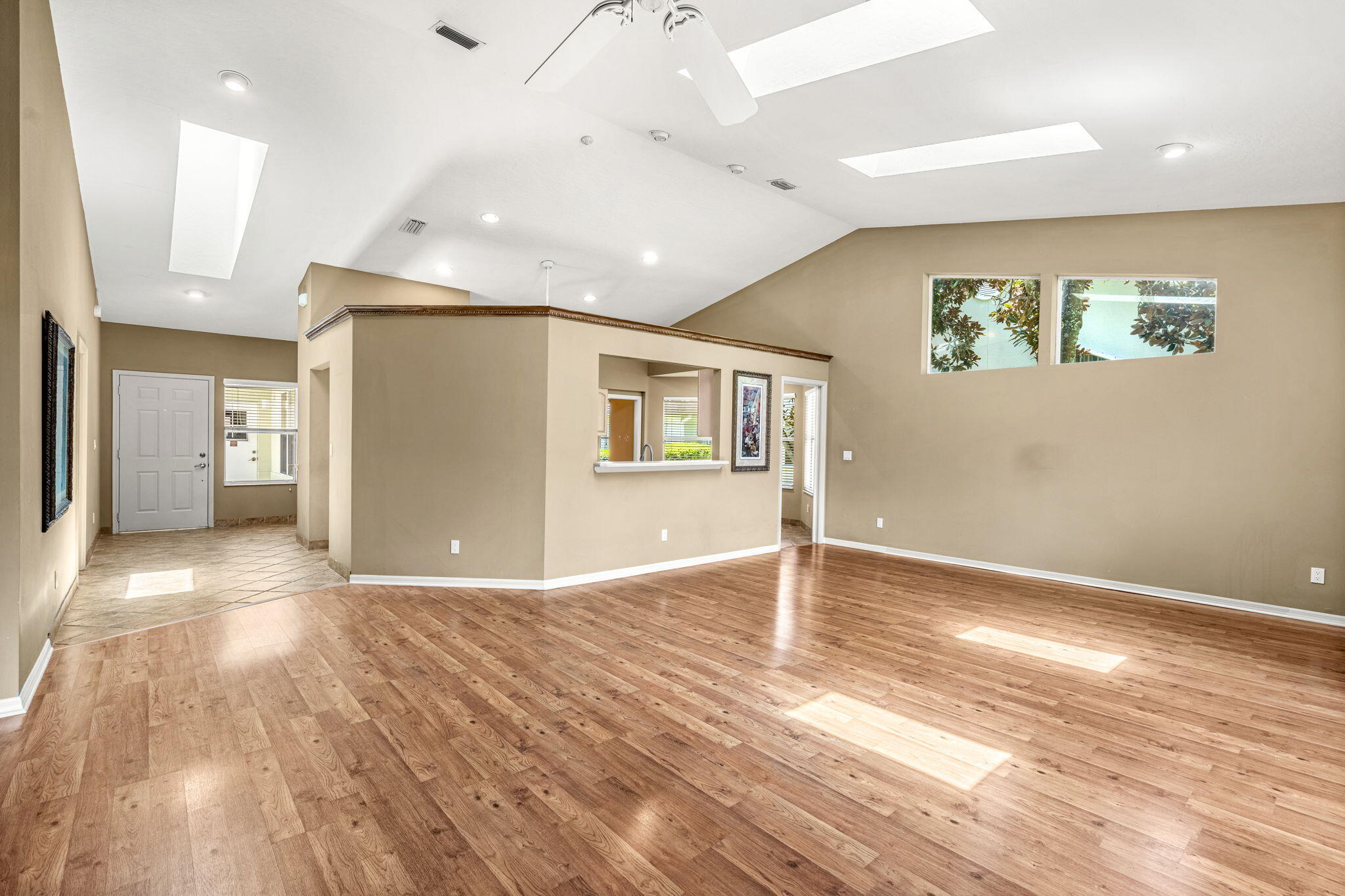 874 Oakwood Drive