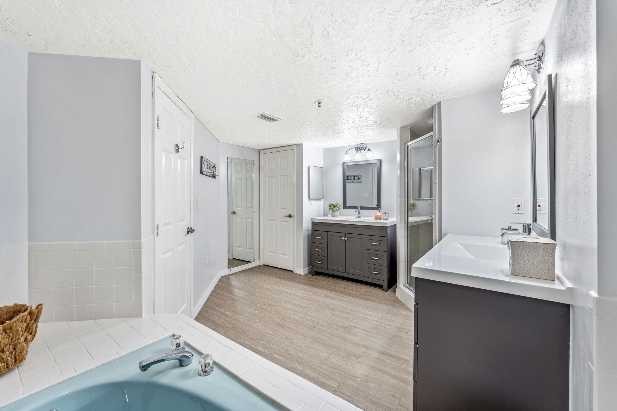 343 N Tropical Trail, 204