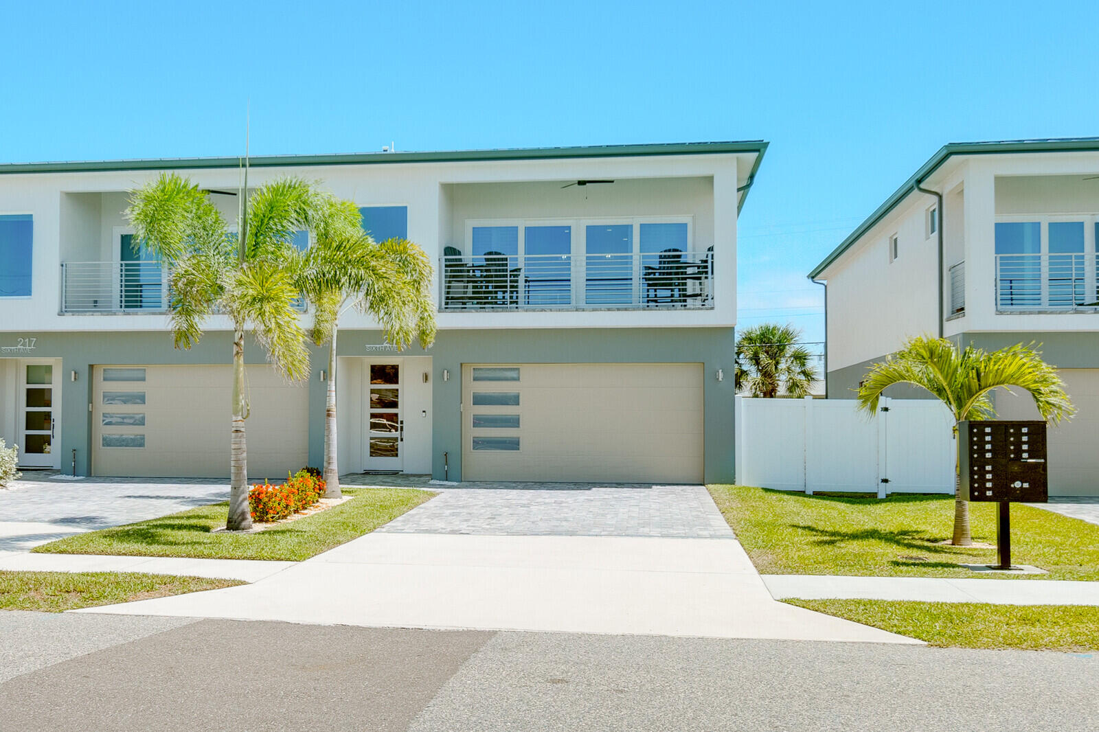 219 6th Avenue