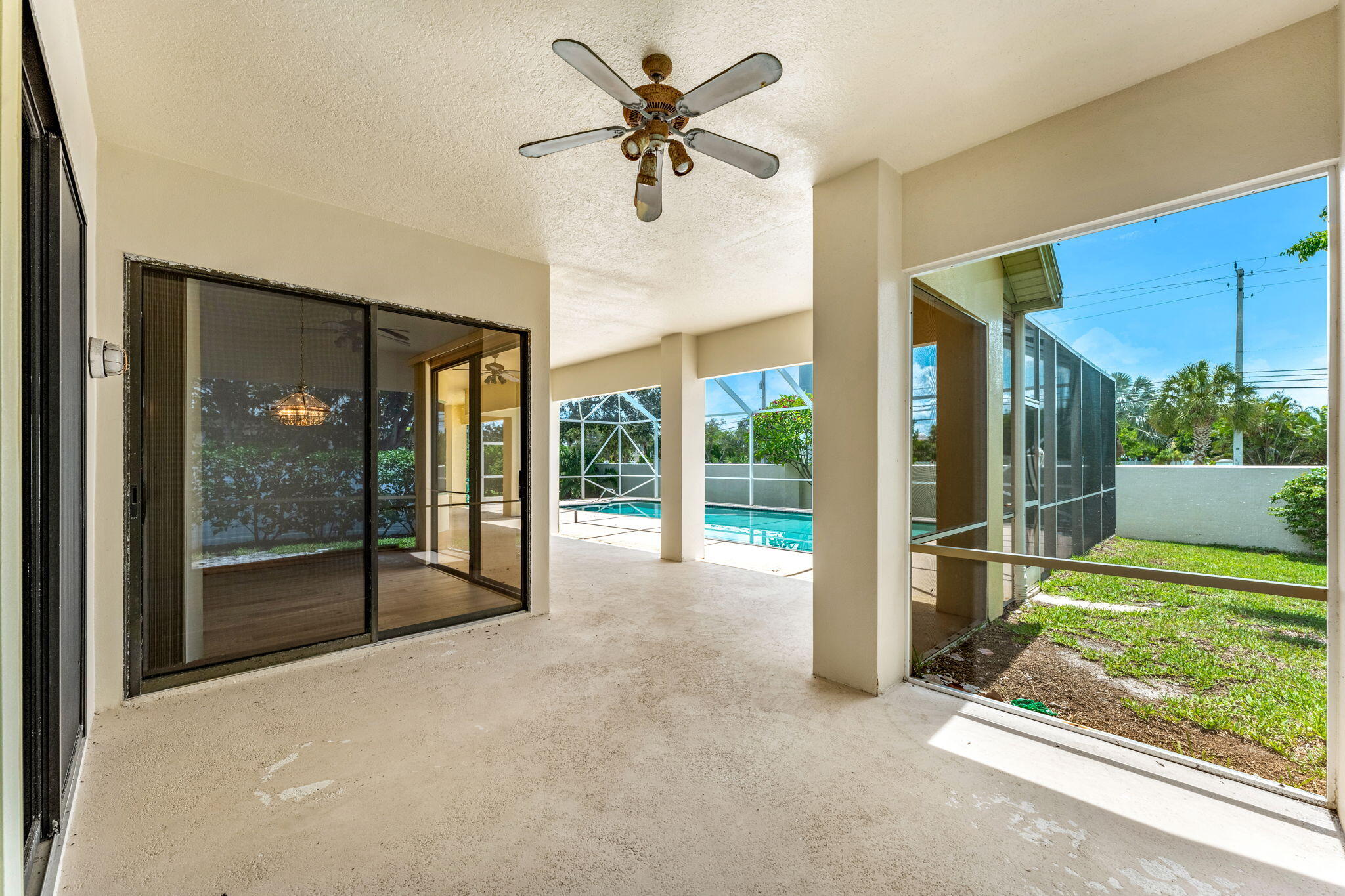 881 Peregrine Drive