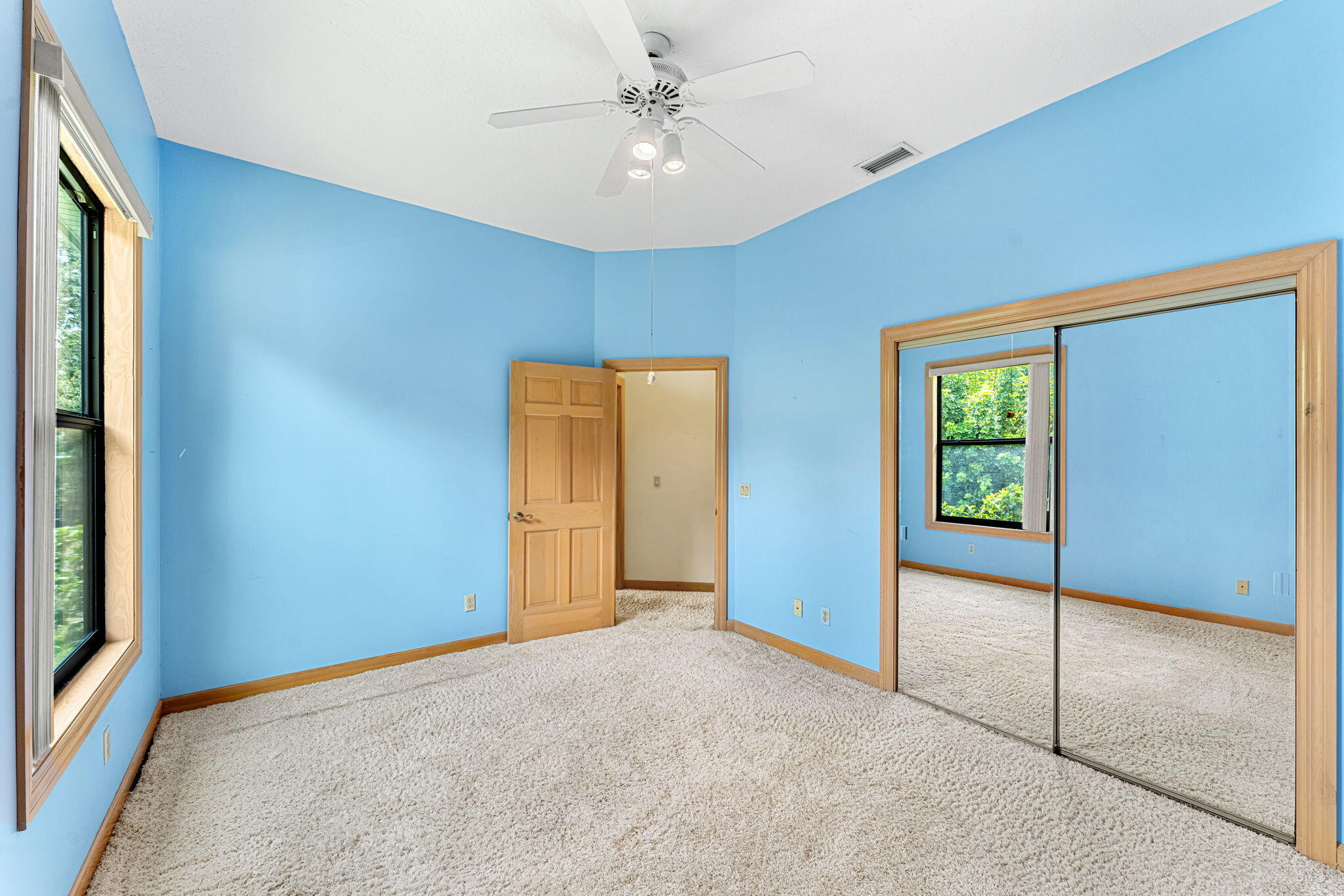 881 Peregrine Drive